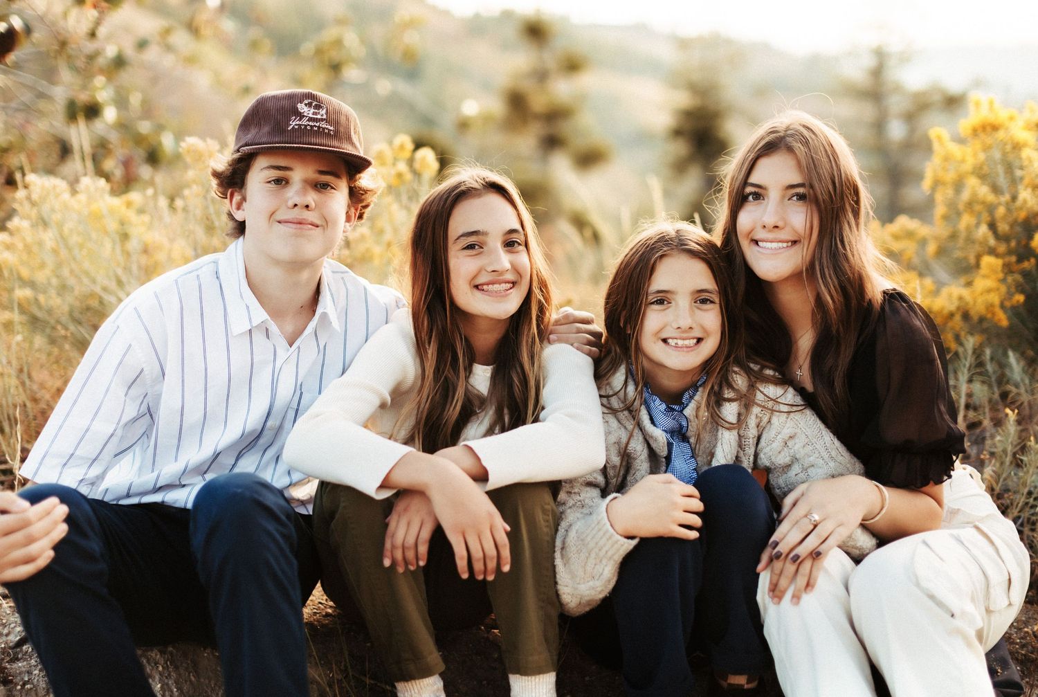 Family photoshoot outdoors in Boise
