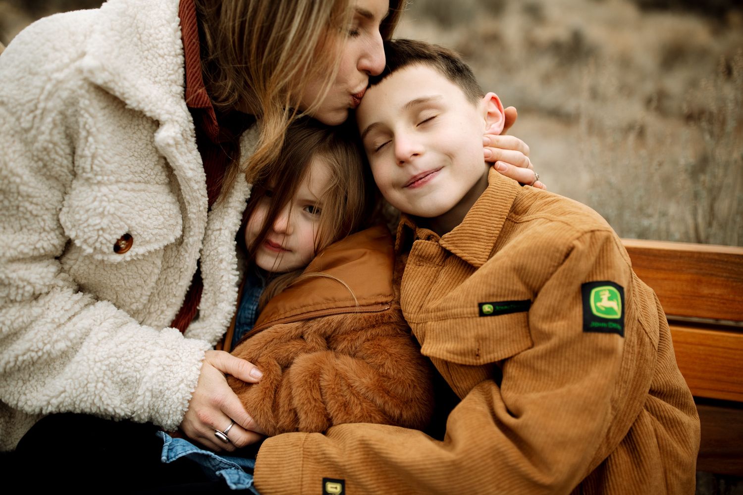Mother and children for family photoshoot in Redmond Oregon