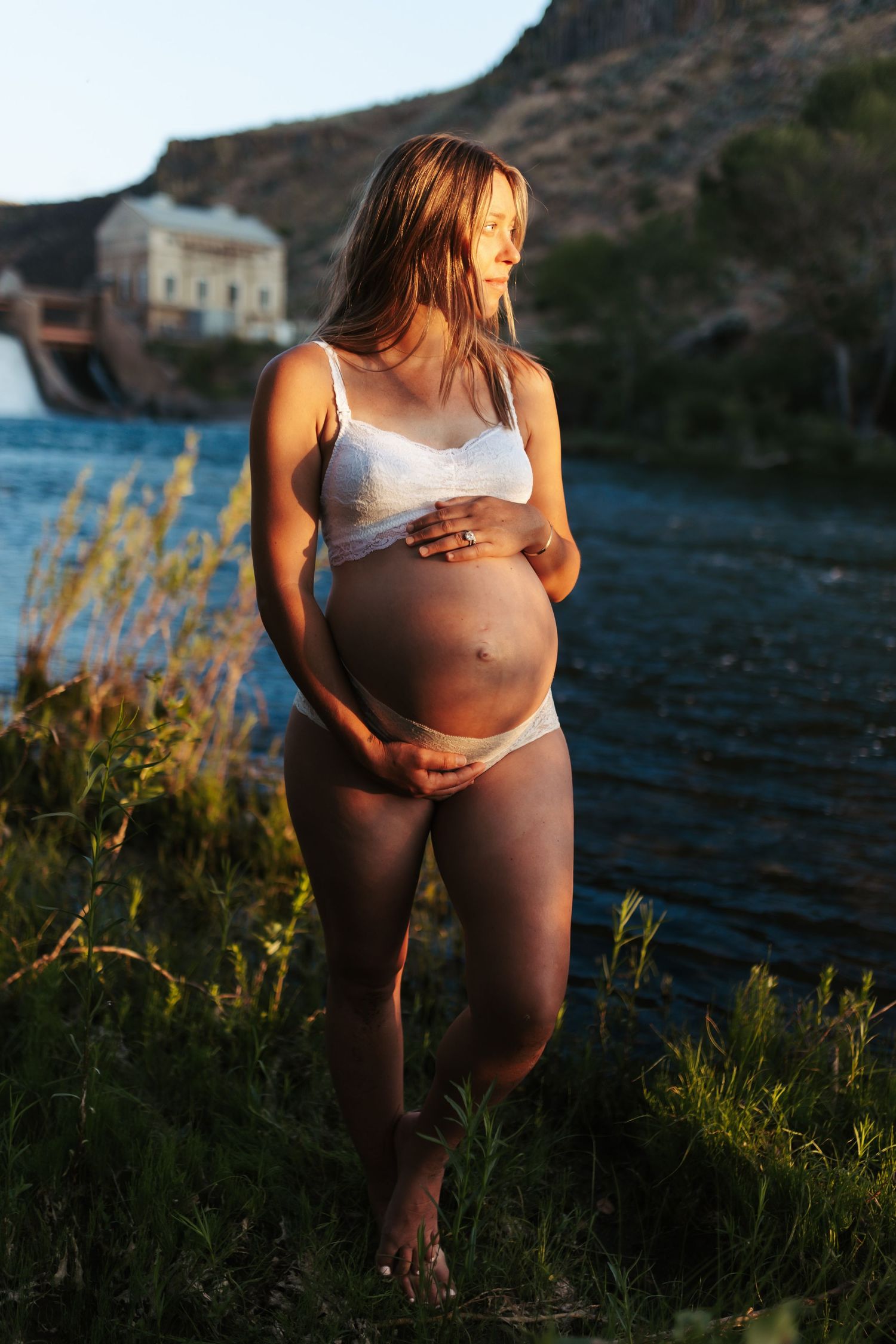 Maternity session outside in Boise