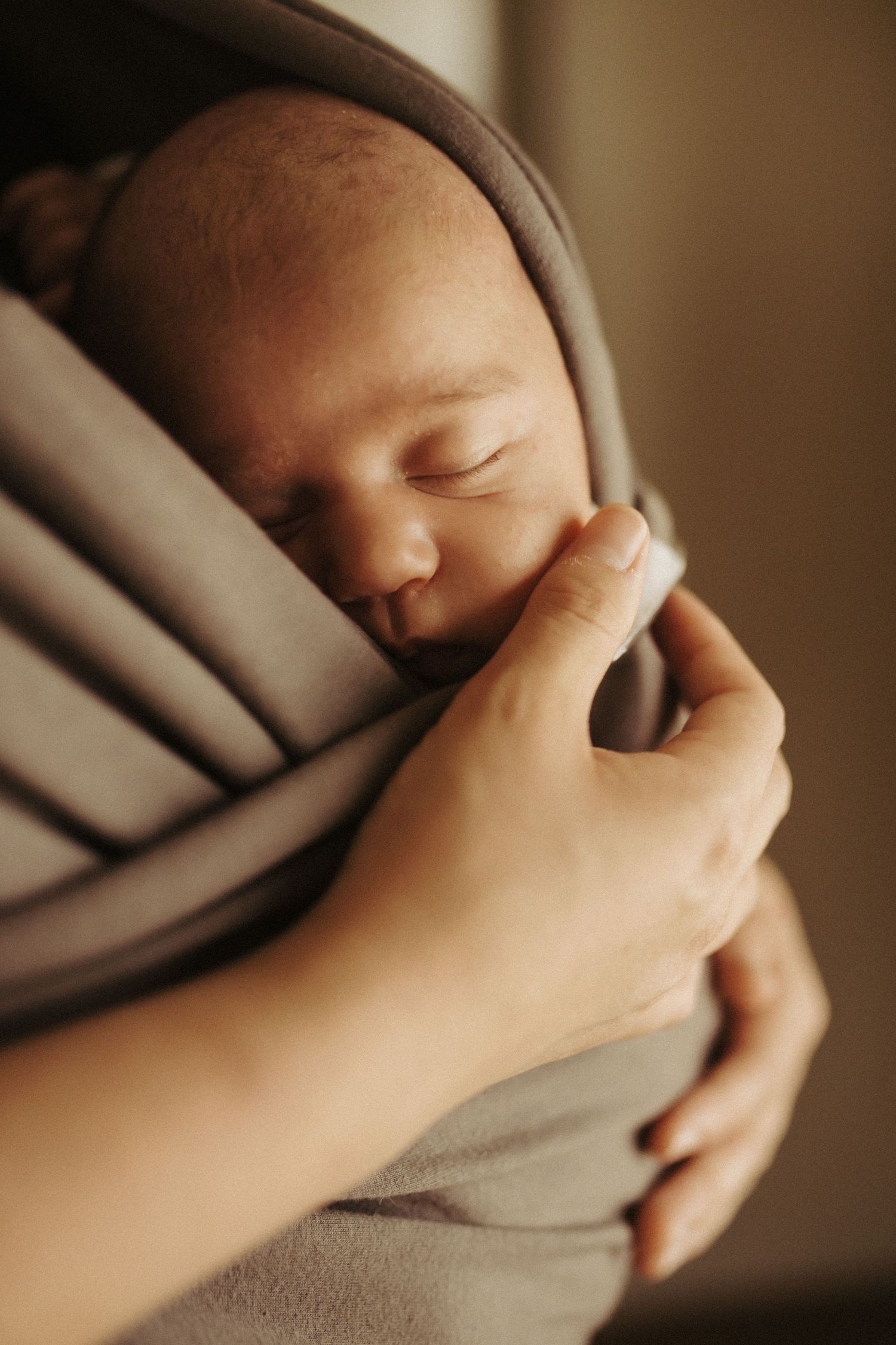 Newborn photoshoot at home in Boise