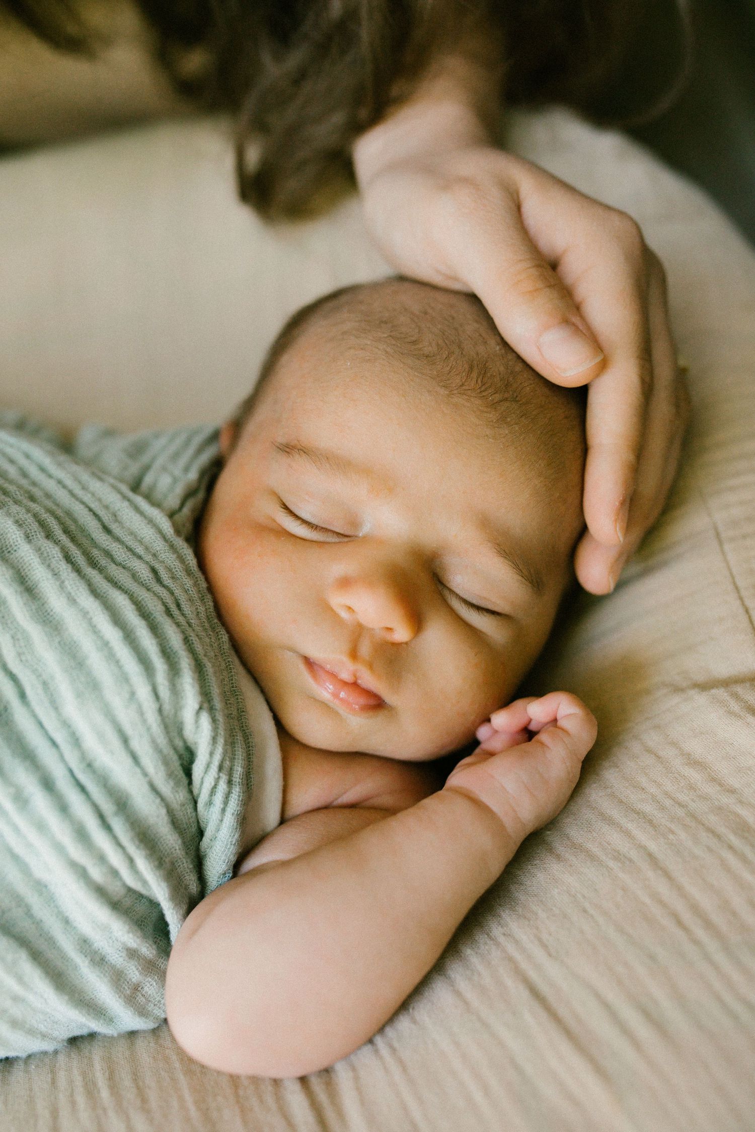 Newborn photoshoot at home in Boise