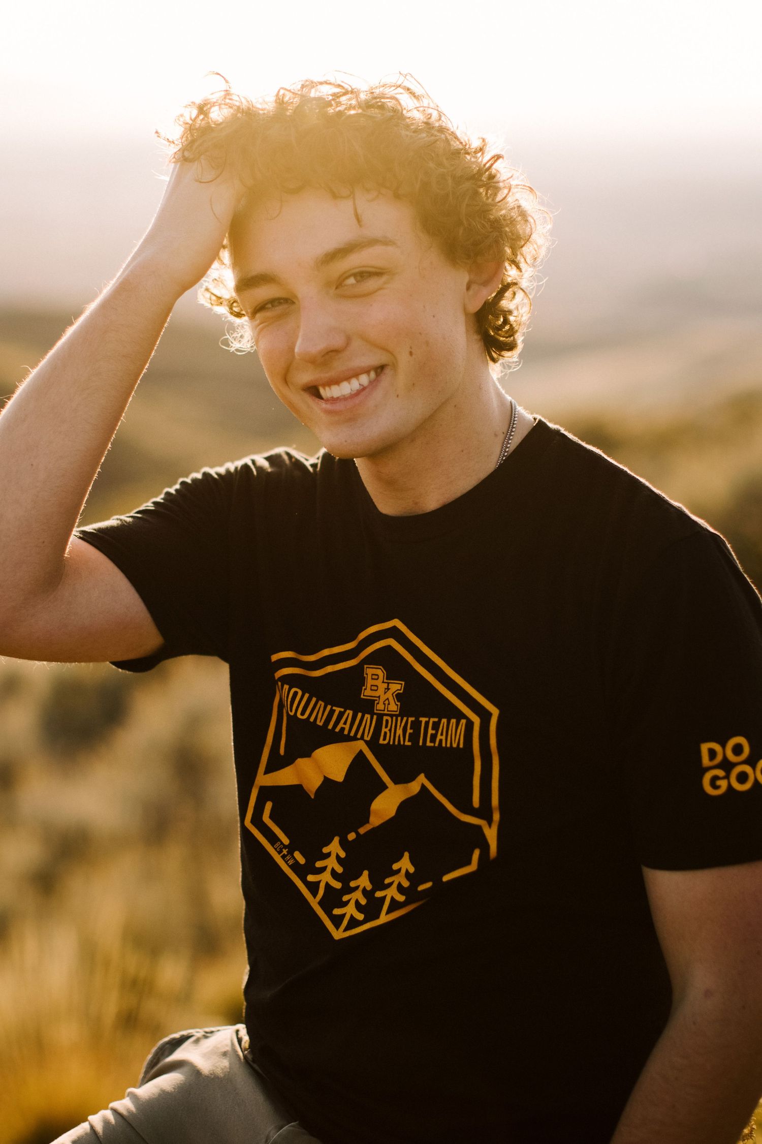 Senior portrait session outdoors in Boise