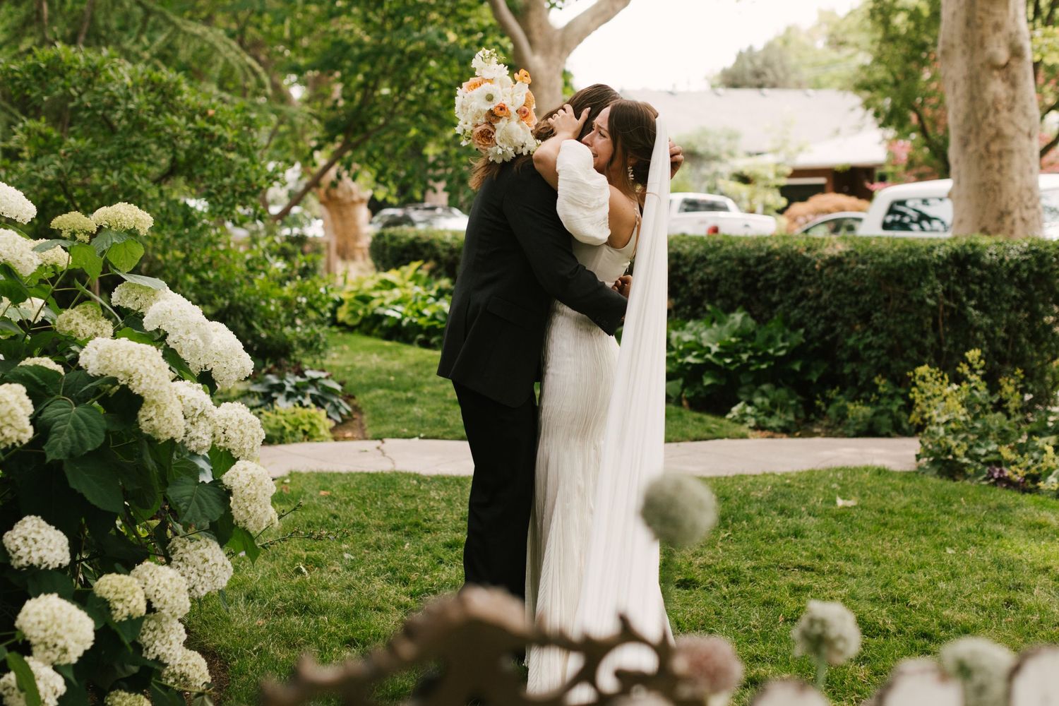 Emotive wedding photography in Boise Idaho