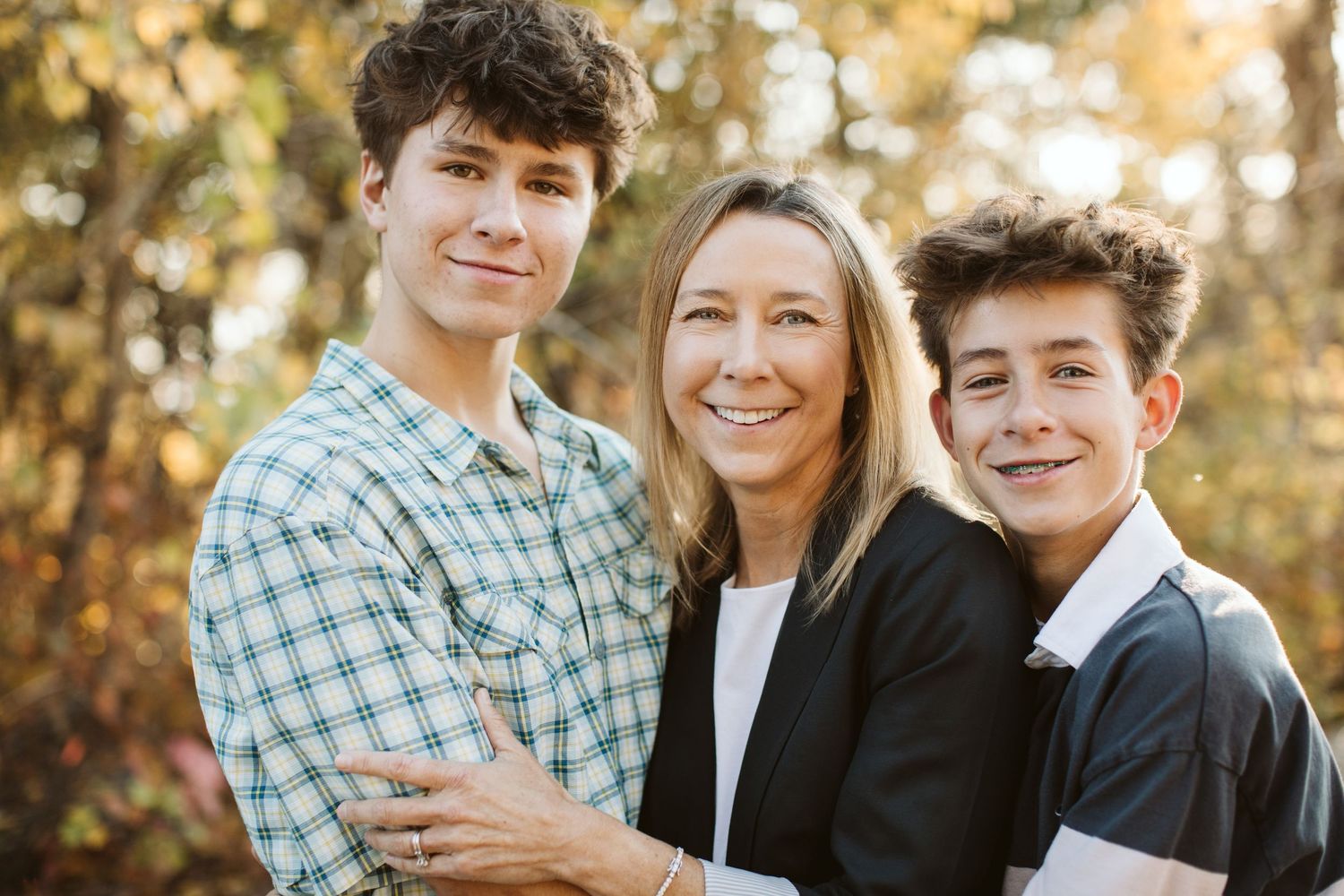 Family photoshoot outdoors in Boise