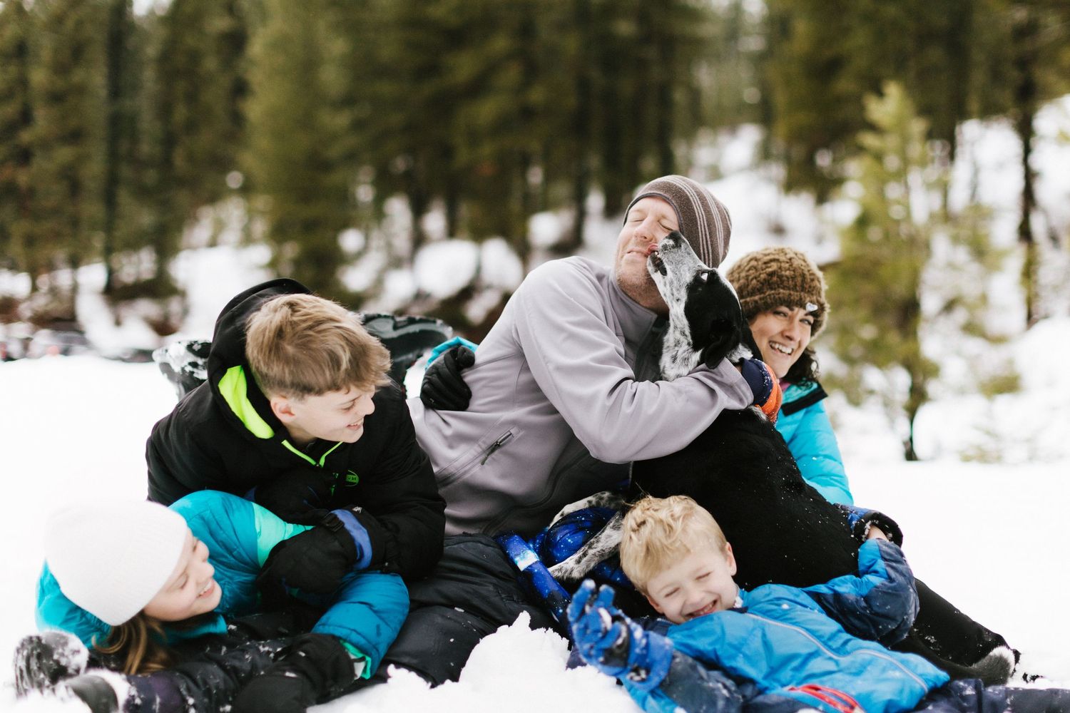 Family photoshoot outdoors in Idaho City