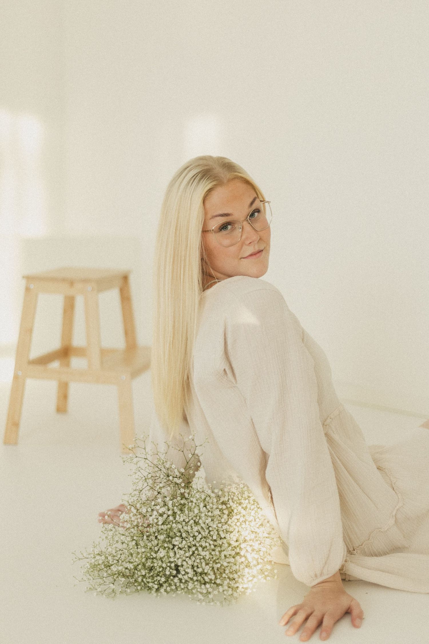 potrettikuvaus studiossa, luonnonvalostudio, henkilökuvaus, brändikuvaus