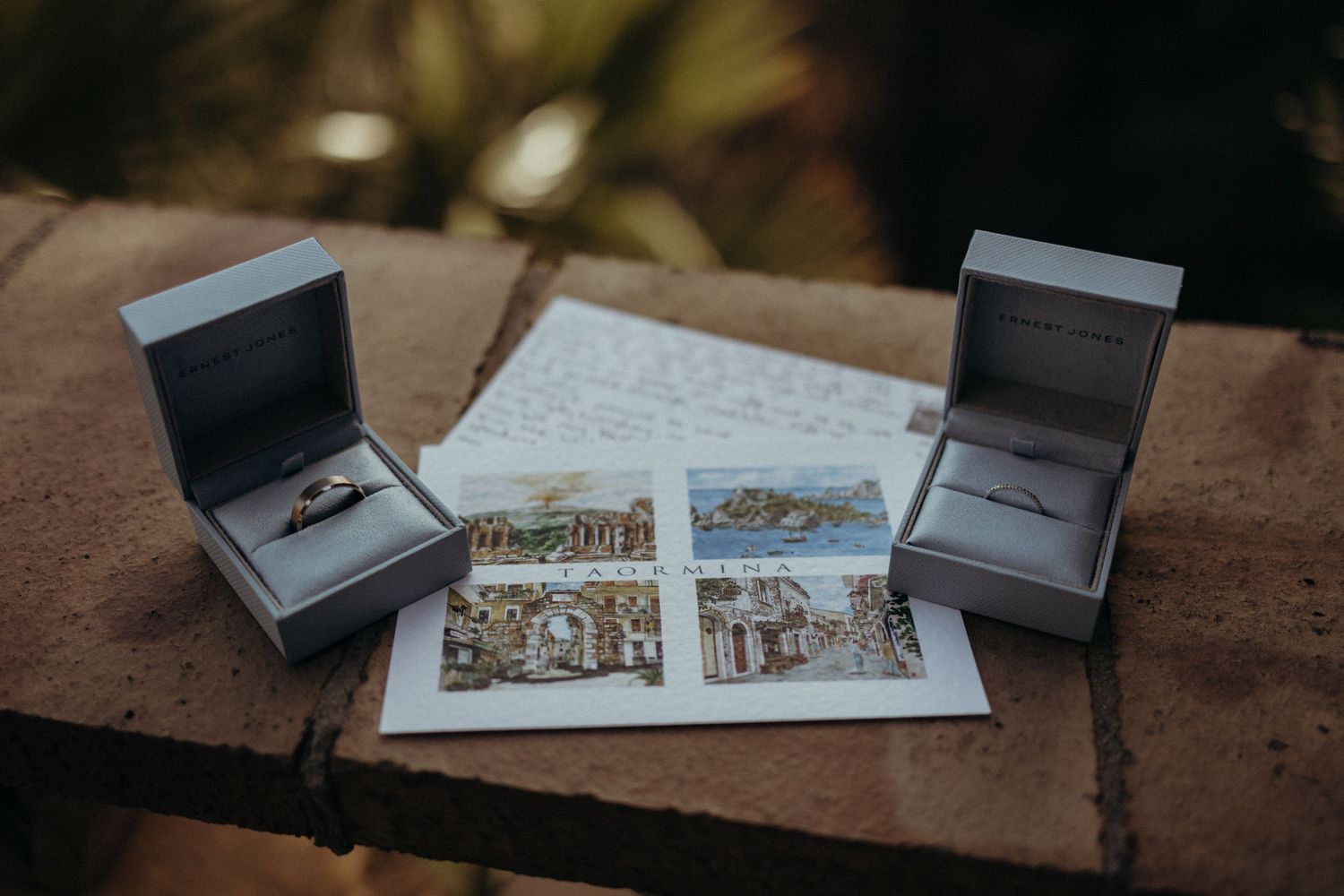 Elopement Photographer in Taormina. Close up of rings.