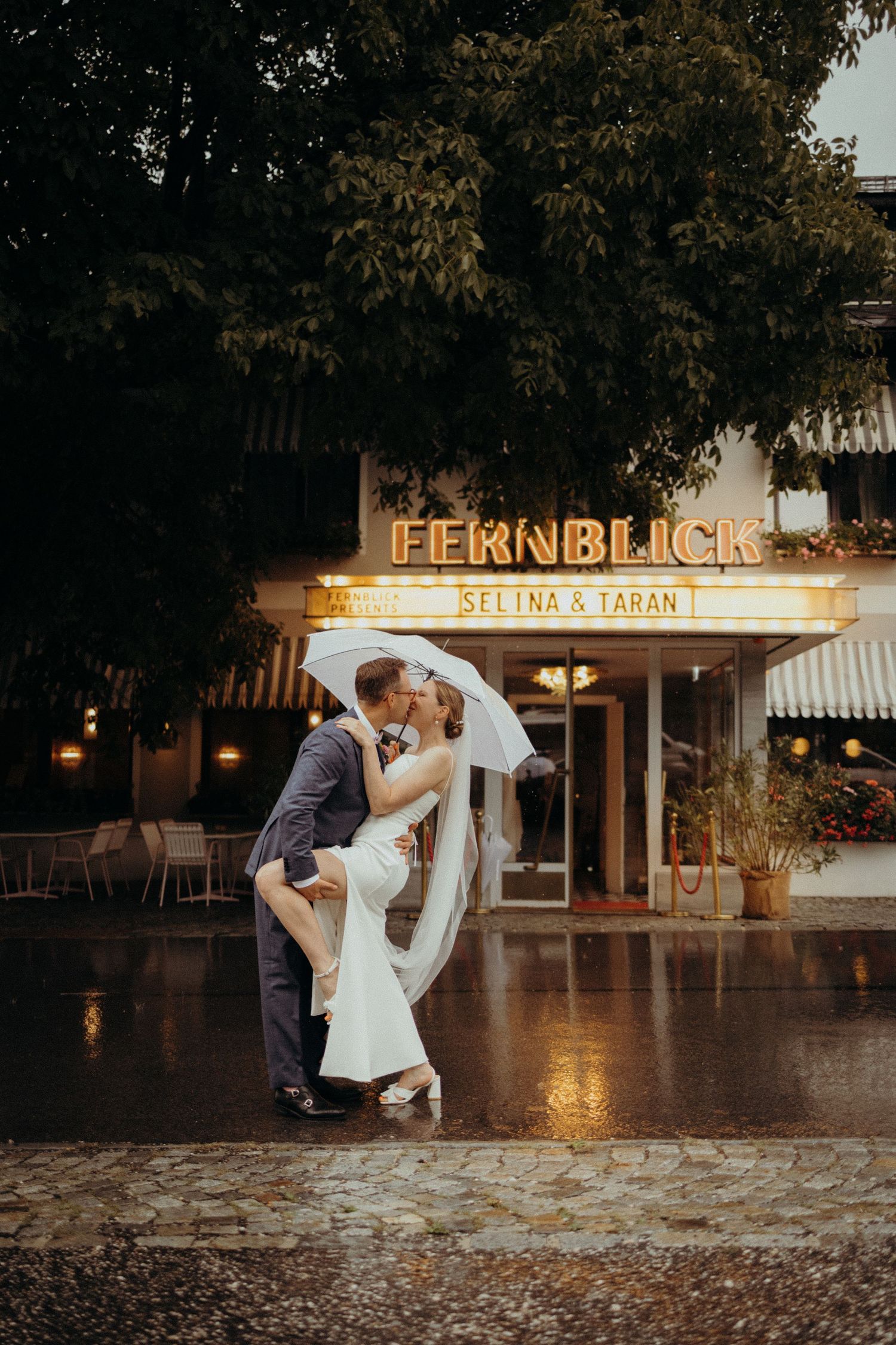 Wedding destination photographer in Hotel Fernblick Montafon . Wedding Photographer in Austria. St. Corona am Wechsel.
Hochzeitsfotograf