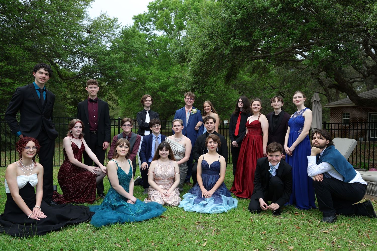 Prom 2025 group photo before dinner, Pace, FL,  Photography by Rachel