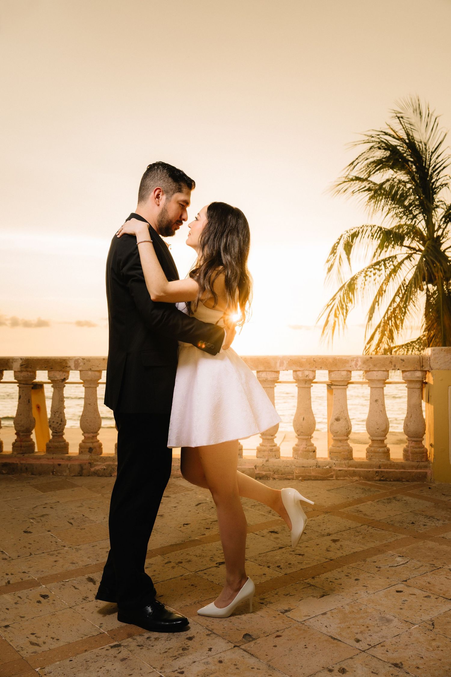 Sesión de fotos Save the Date en el Hotel Pueblo Bonito Emerald Bay en Mazatlán, Sinaloa.