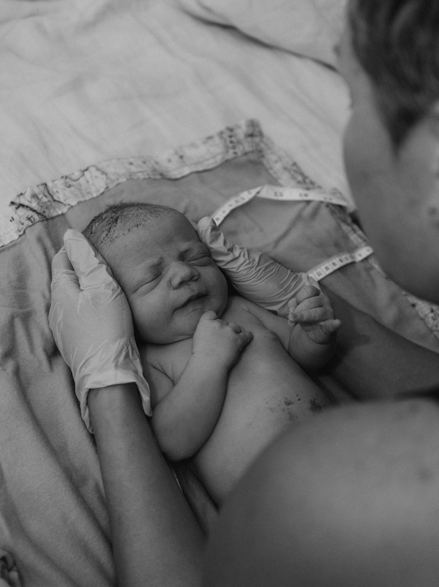 Gentle postpartum newborn care at home