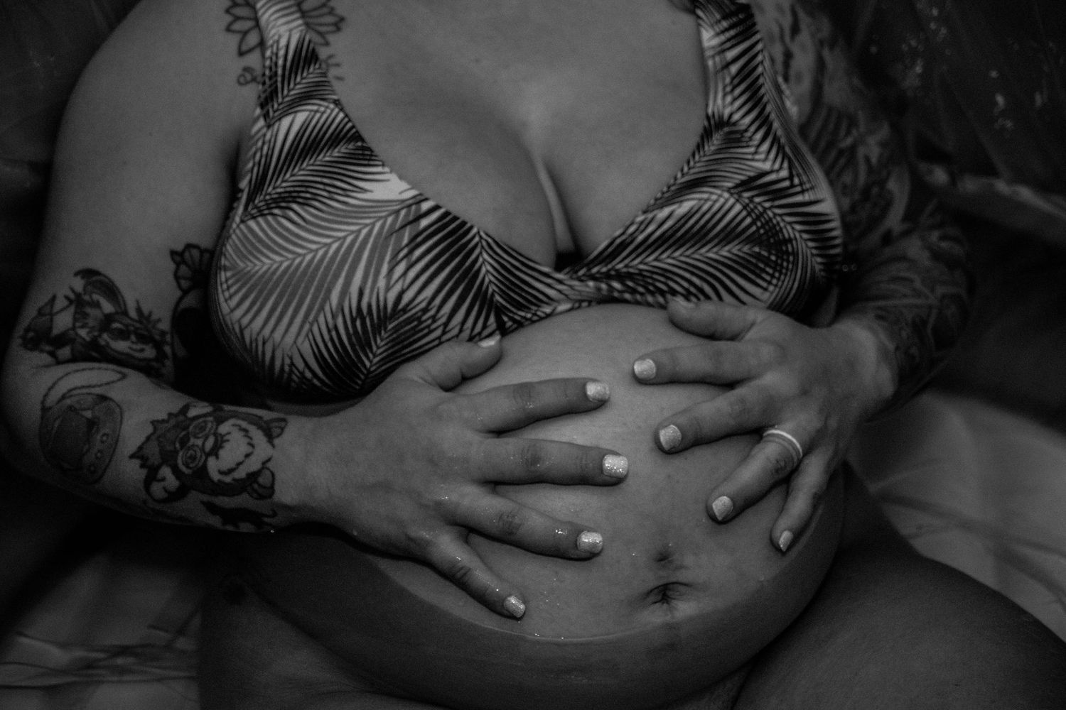 Oahu Hawaii
Birth photographer 
Oahu Hawaii birth photographer
Oahu Hawaii photographer 
In home Oahu birth photographer