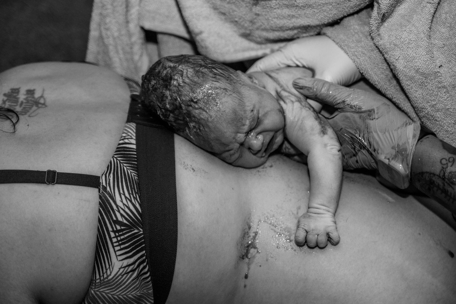 Oahu Hawaii
Birth photographer 
Oahu Hawaii birth photographer
Oahu Hawaii photographer 
In home Oahu birth photographer