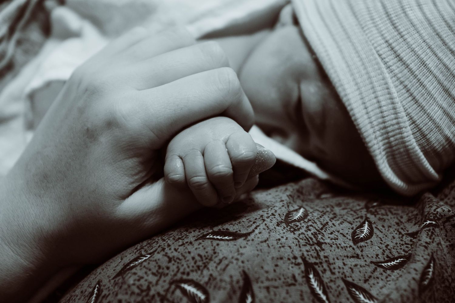 Oahu Hawaii
Birth photographer 
Oahu Hawaii birth photographer
Oahu Hawaii photographer 
In home Oahu birth photographer