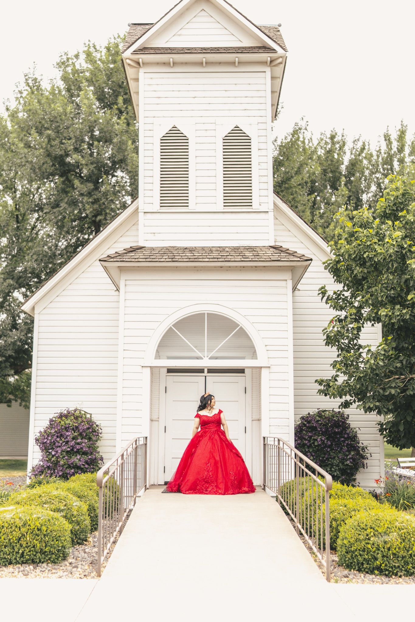 Pineroots Photography captures weddings, newborns, seniors, families & more in Ephrata, Moses Lake, Quincy, Soap Lake & George, WA.