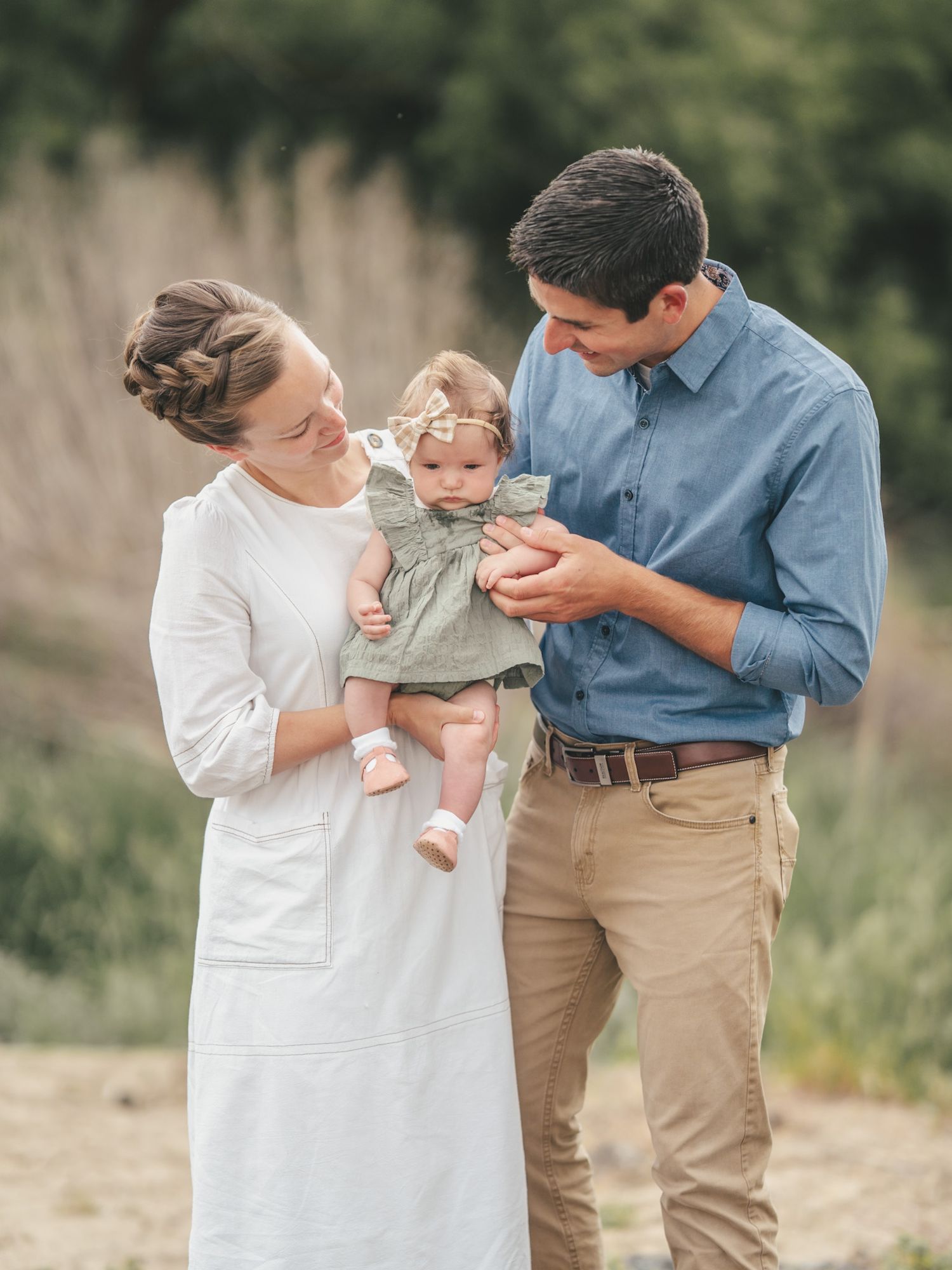 Pineroots Photography captures weddings, newborns, seniors, families & more in Ephrata, Moses Lake, Quincy, Soap Lake & George, WA.