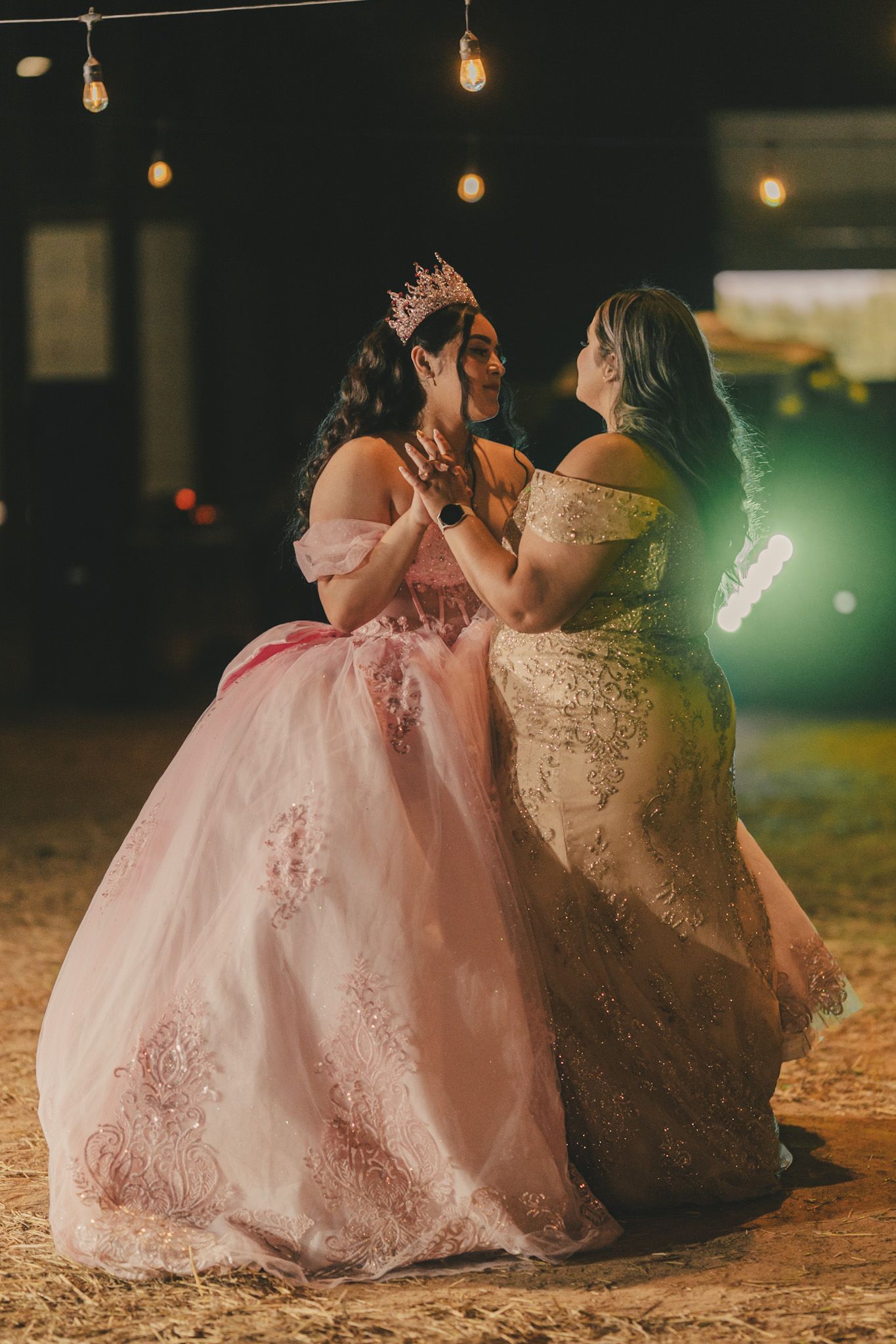 Pineroots Photography captures weddings, newborns, seniors, families & more in Ephrata, Moses Lake, Quincy, Soap Lake & George, WA.