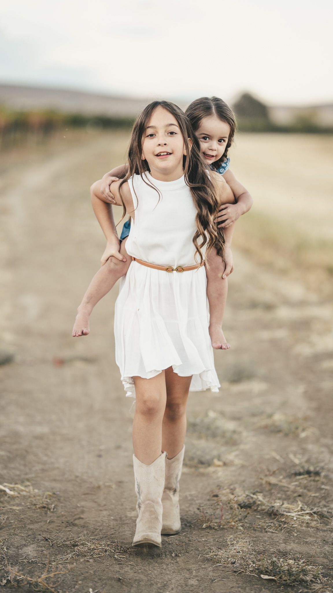 Pineroots Photography captures weddings, newborns, seniors, families & more in Ephrata, Moses Lake, Quincy, Soap Lake & George, WA.