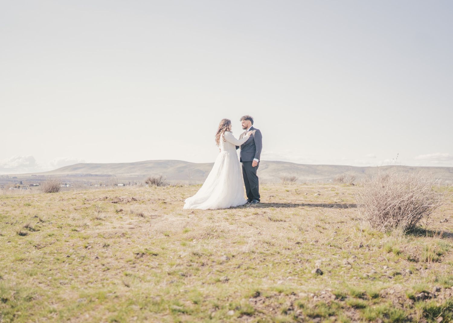 Pineroots Photography captures weddings, newborns, seniors, families & more in Ephrata, Moses Lake, Quincy, Soap Lake & George, WA.