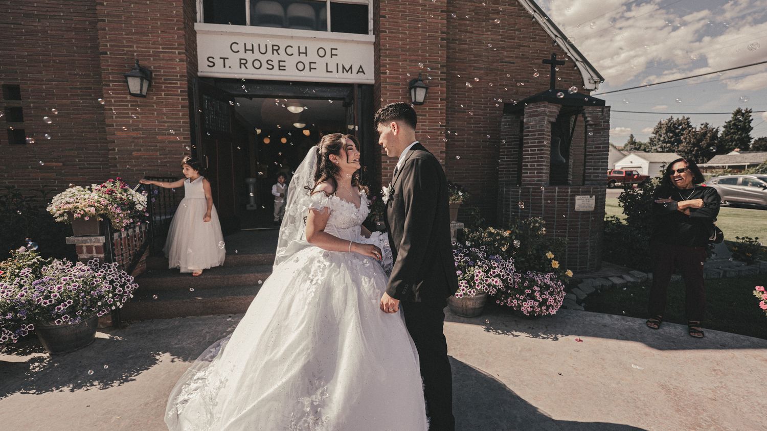 Pineroots Photography captures weddings, newborns, seniors, families & more in Ephrata, Moses Lake, Quincy, Soap Lake & George, WA.