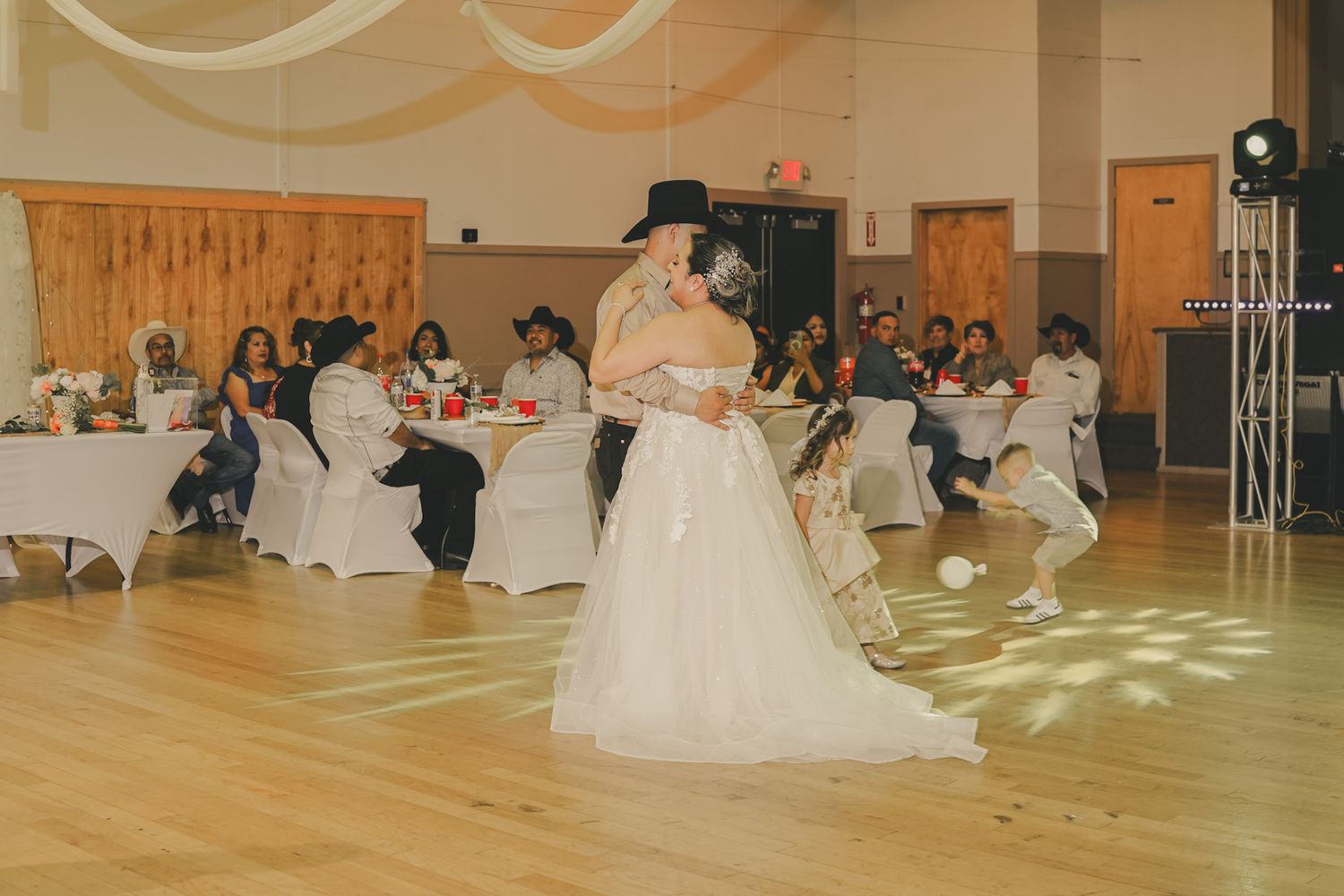 Pineroots Photography captures weddings, newborns, seniors, families & more in Ephrata, Moses Lake, Quincy, Soap Lake & George, WA.
