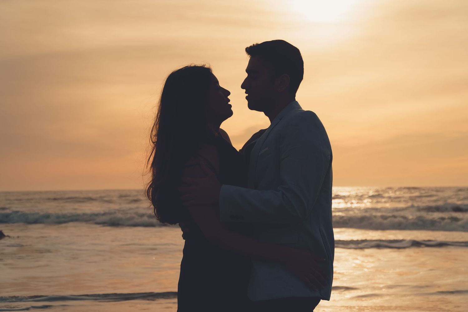 engagement proposal photoshoot on sunset