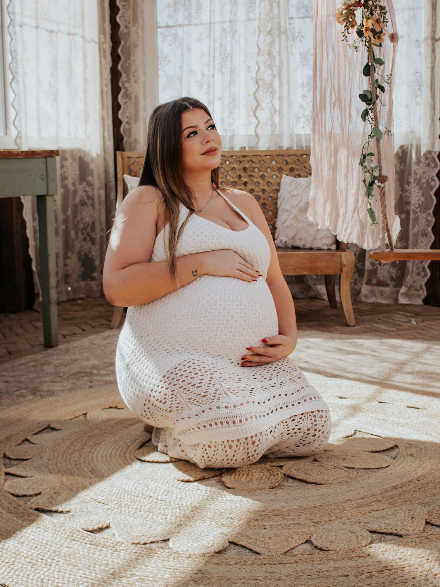 soft natural light maternity