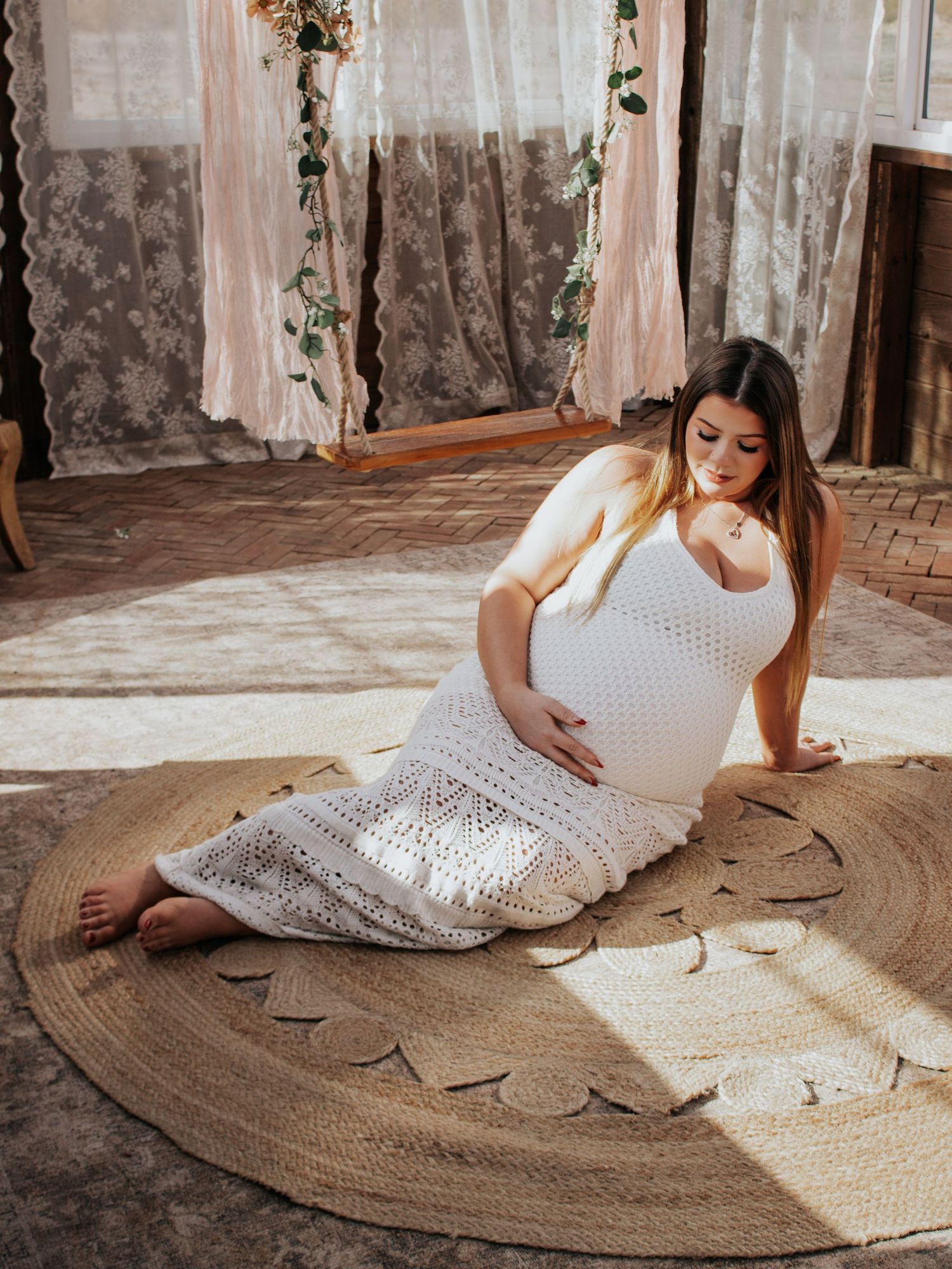 soft natural light maternity