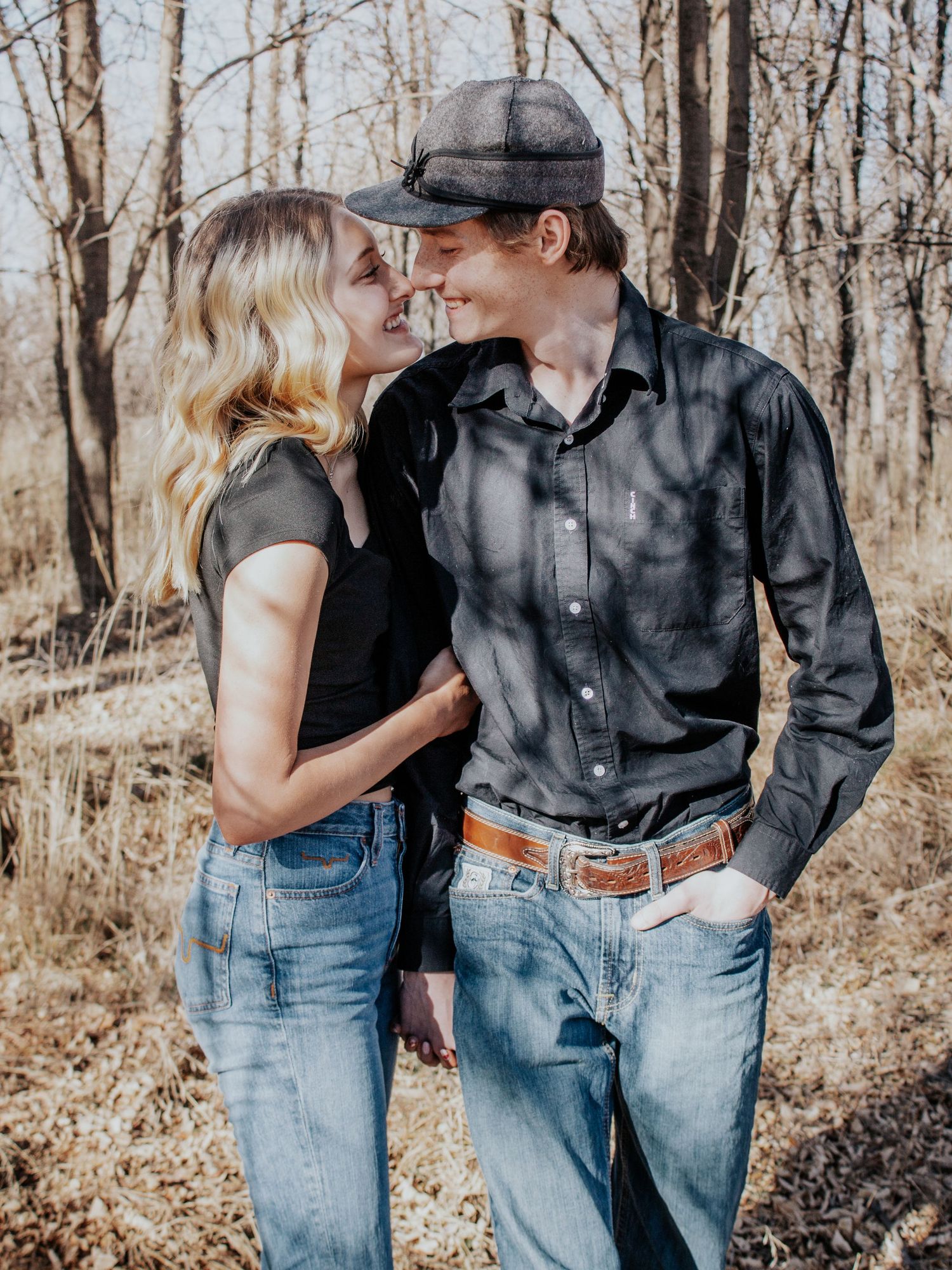 Bright natural light couple, bold colors