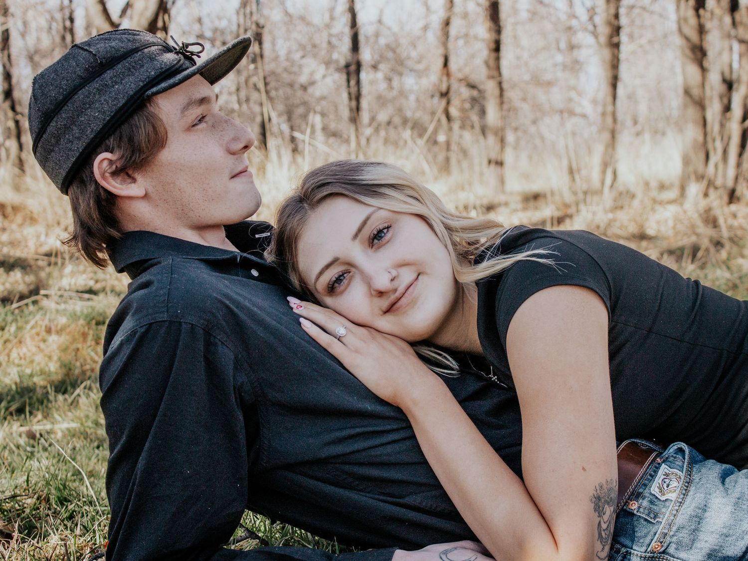 Bright natural light couple, bold colors