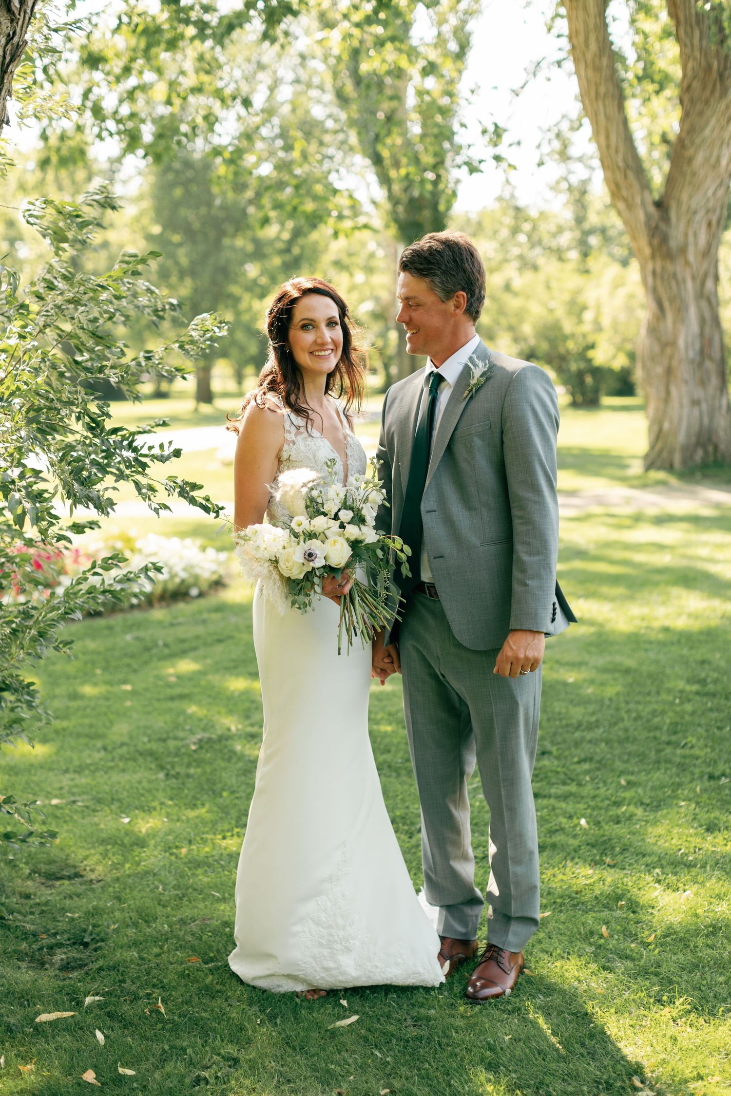 Wedding photographers & videographers in Saskatoon, Saskatchewan. Timeless, cinematic wedding photo & video that captures real moments.