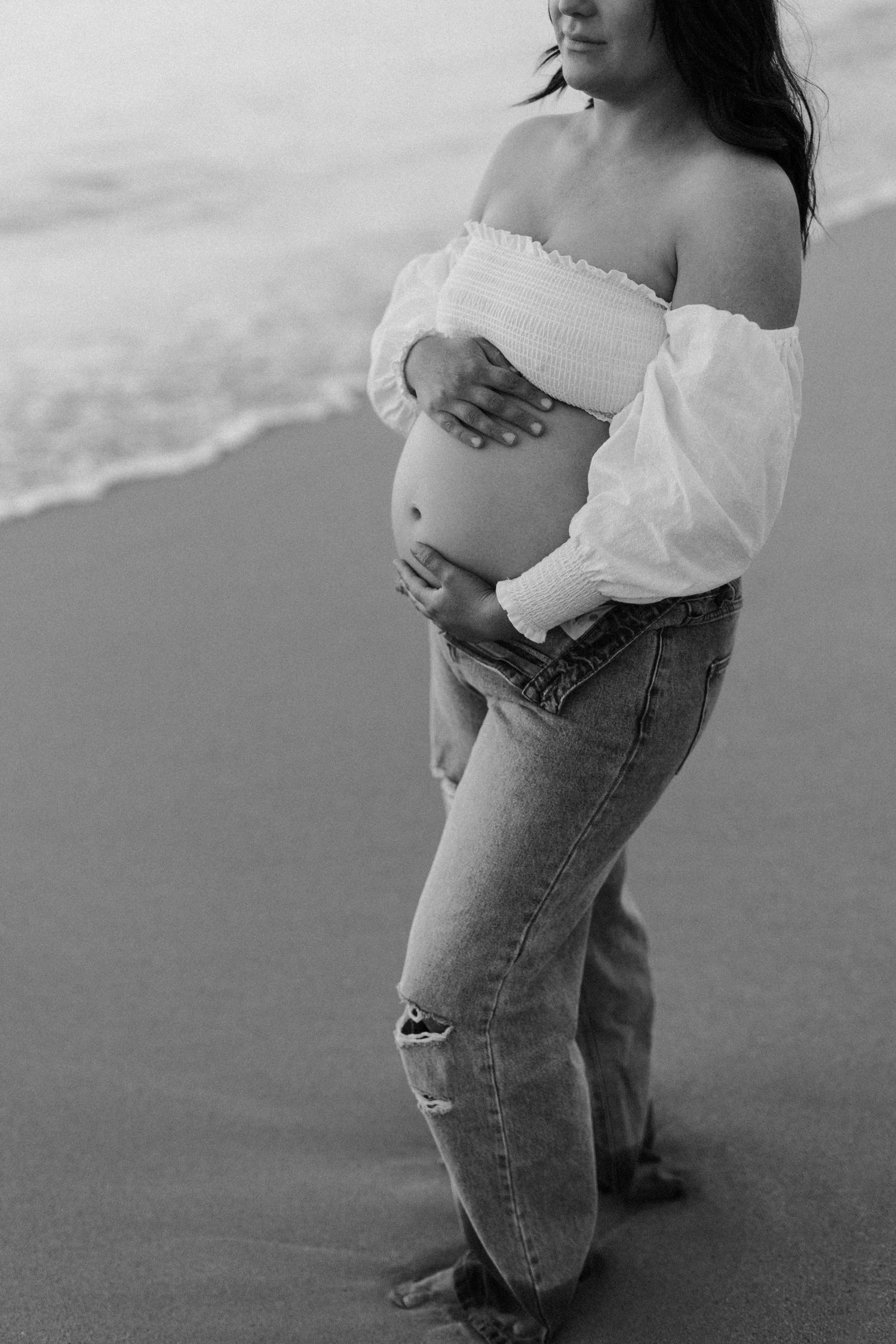 Natural maternity photography overlooking the South West coastline near Bunbury, Western Australia.