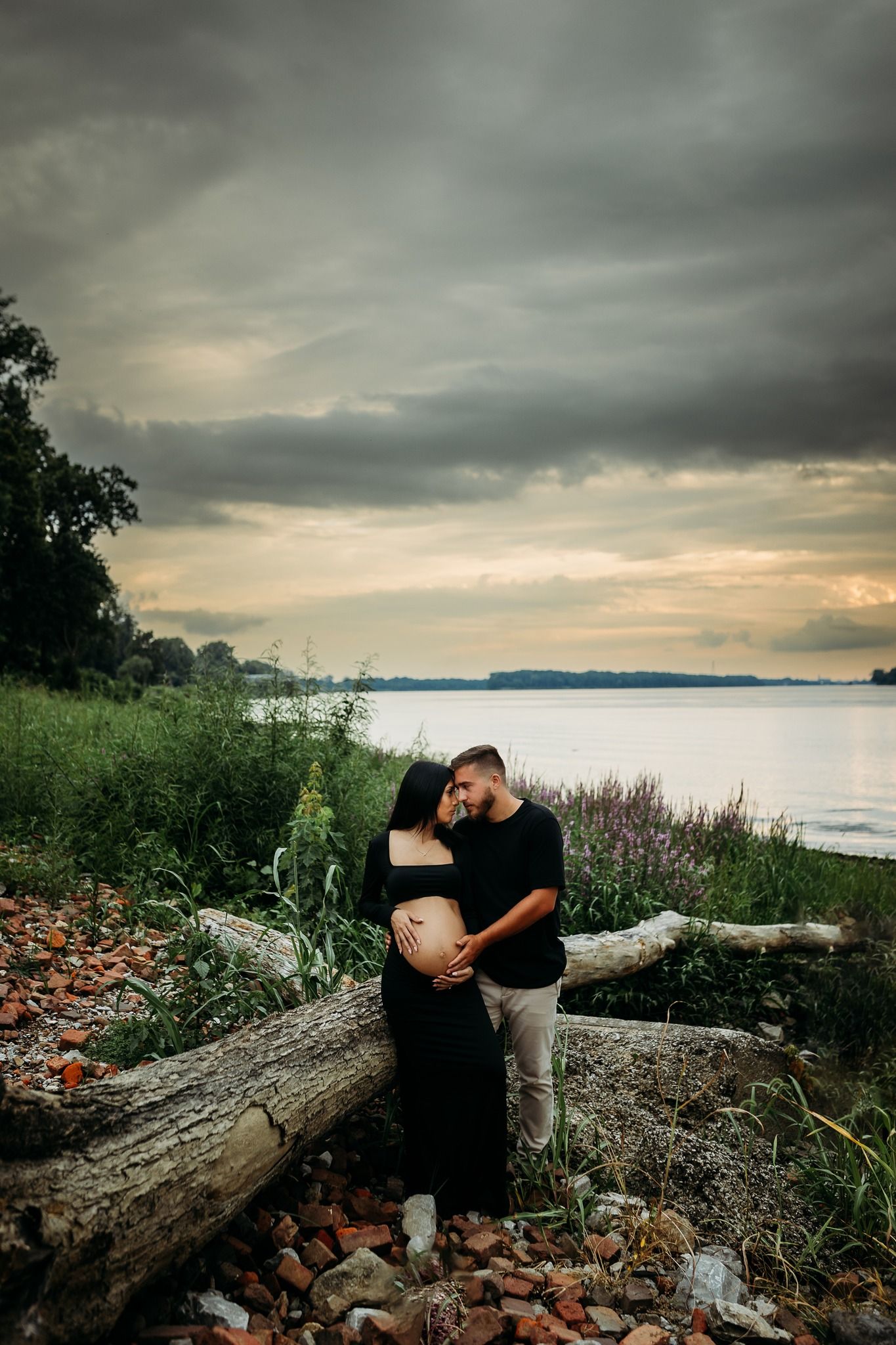 maternity session located Downton Henderson Kentucky