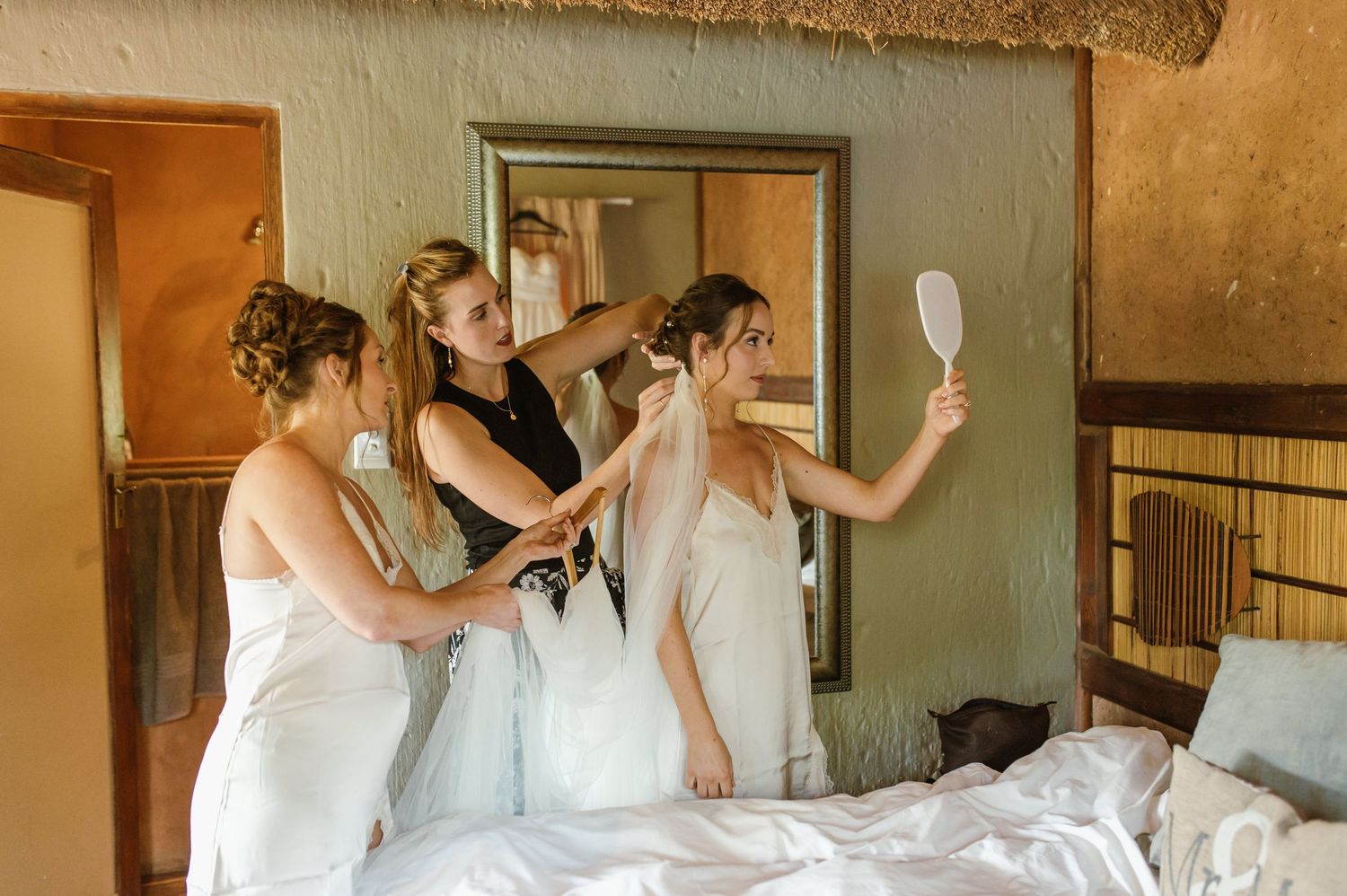 GRAEME & KIRSTY'S KUTHABA BUSH LODGE WEDDING BY SAFARI WEDDING PHOTOGRAPHER WILDFLOWER PHOTOGRAPHY