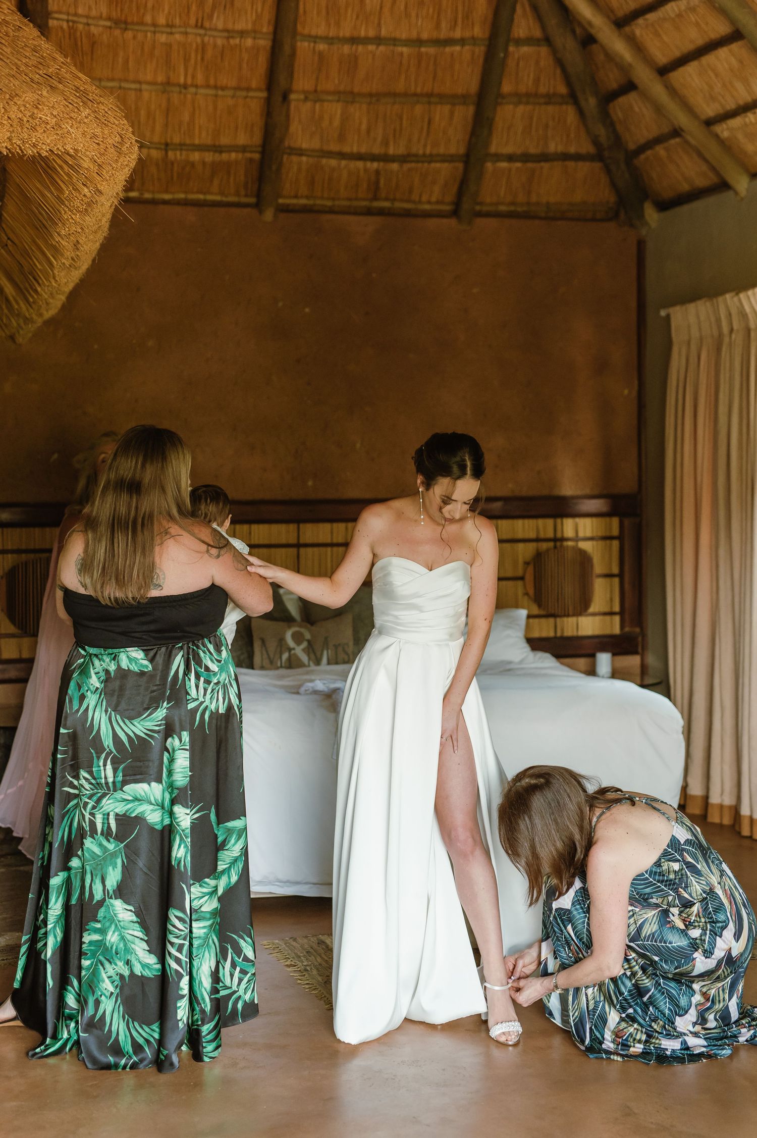 GRAEME & KIRSTY'S KUTHABA BUSH LODGE WEDDING BY SAFARI WEDDING PHOTOGRAPHER WILDFLOWER PHOTOGRAPHY