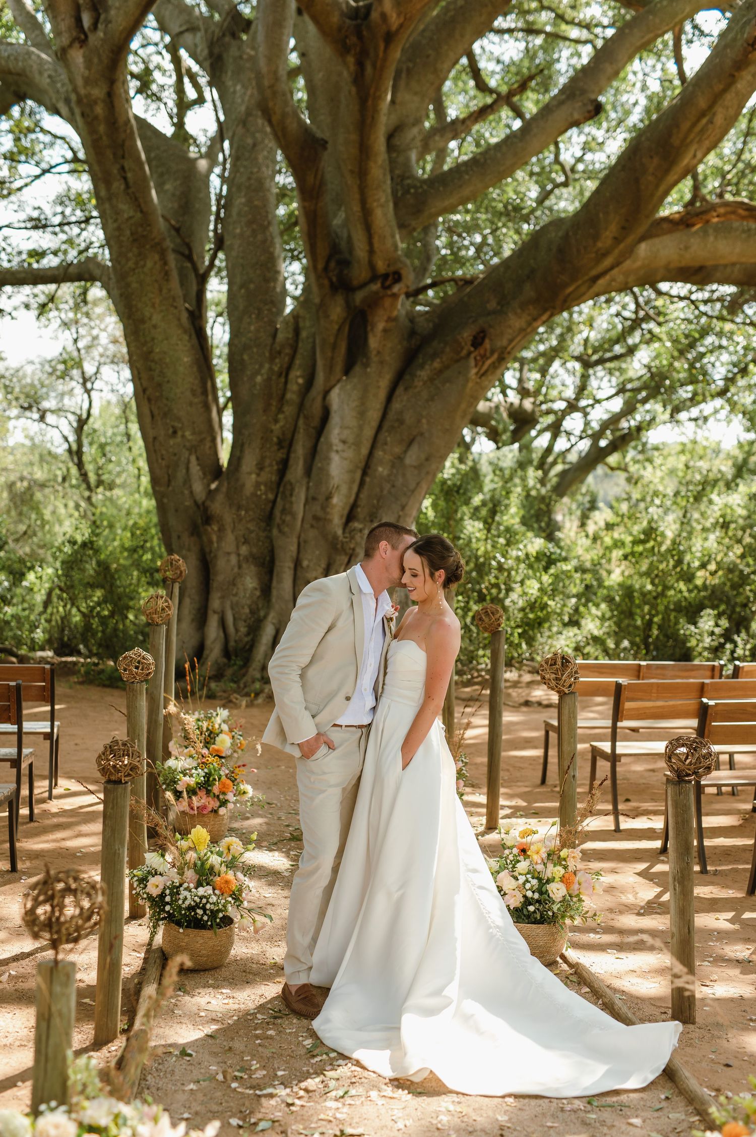 GRAEME & KIRSTY'S KUTHABA BUSH LODGE WEDDING BY SAFARI WEDDING PHOTOGRAPHER WILDFLOWER PHOTOGRAPHY