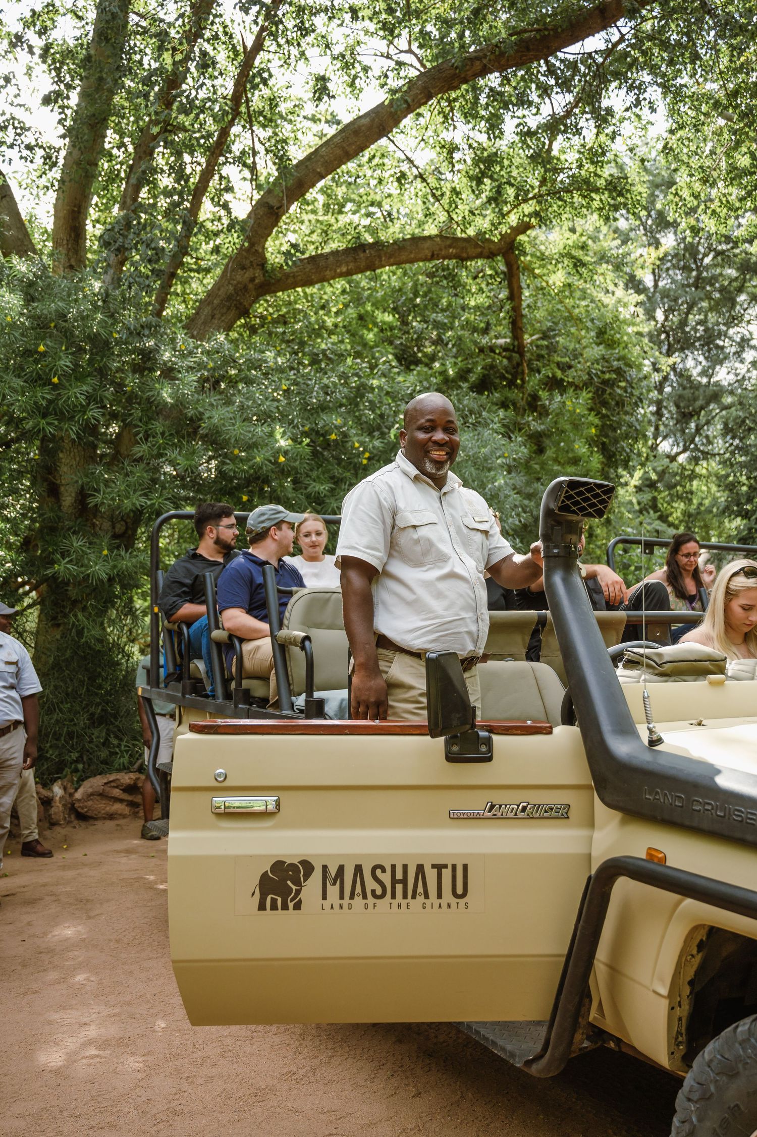 chirs & sam Mashatu game reserve, Botswana wedding by Safari wedding photographer wildflower photography