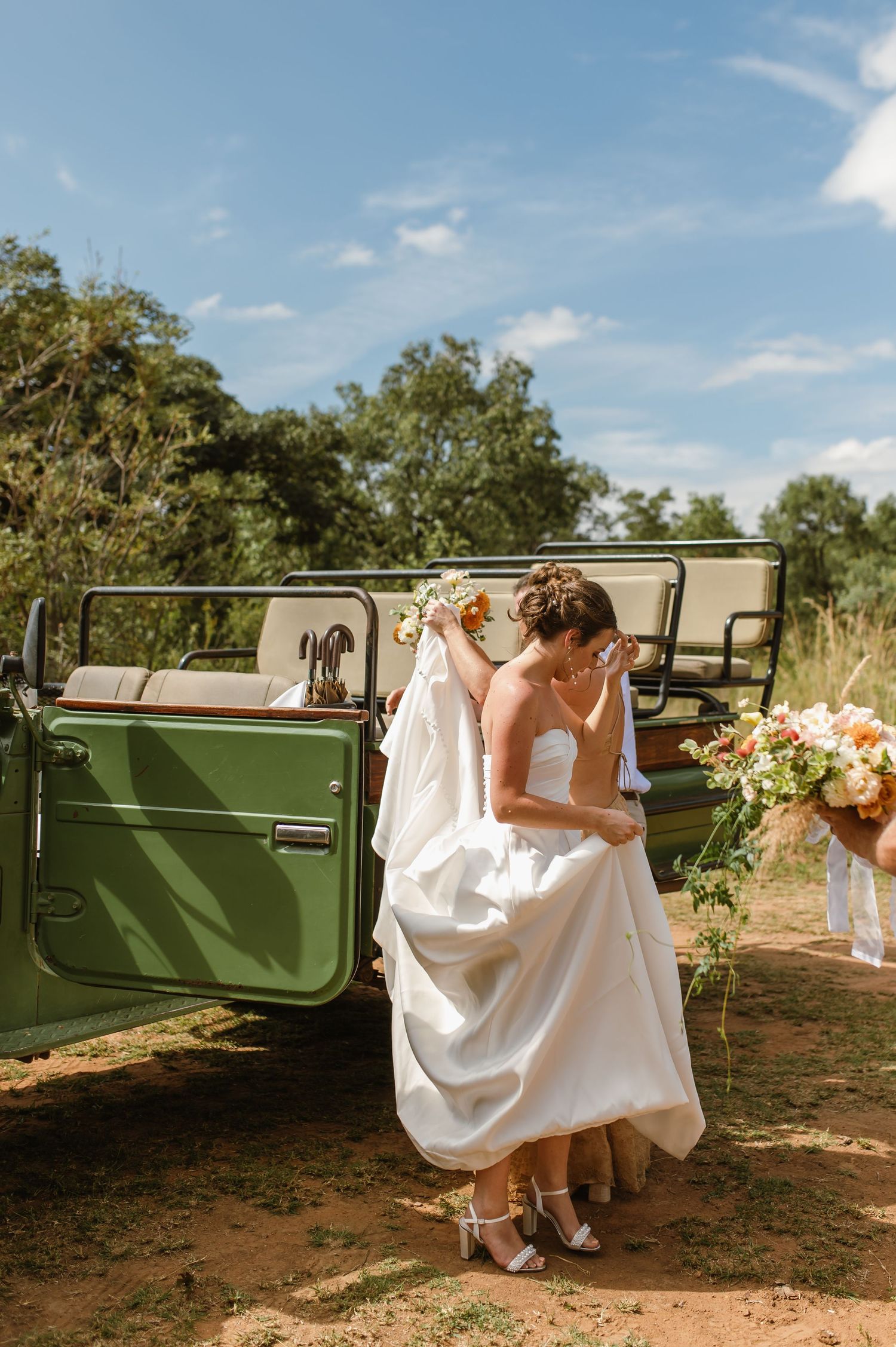 GRAEME & KIRSTY'S KUTHABA BUSH LODGE WEDDING BY SAFARI WEDDING PHOTOGRAPHER WILDFLOWER PHOTOGRAPHY