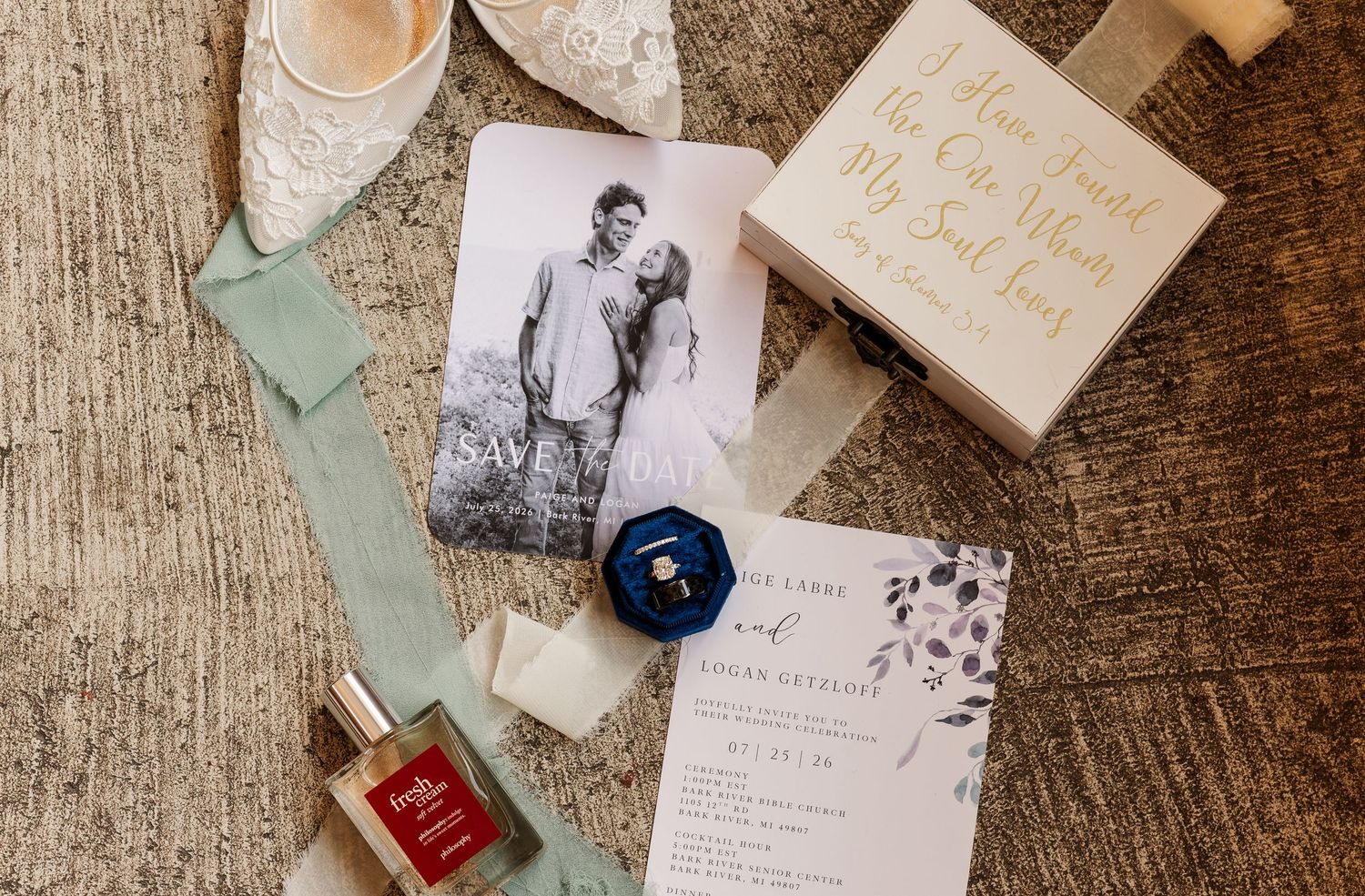 upper peninsula of michigan escanaba wedding photographer
