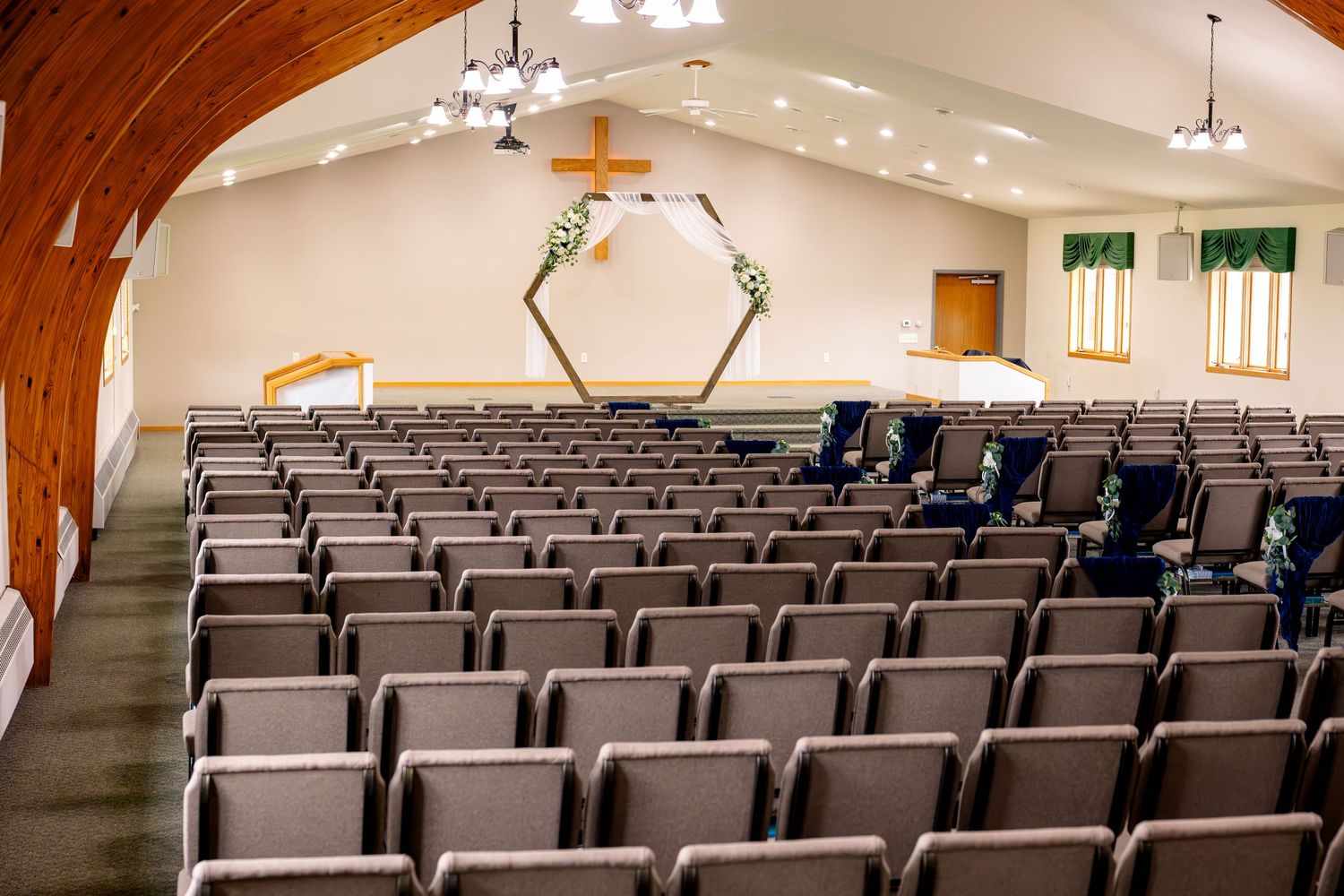 upper peninsula of michigan Escanaba wedding photographer