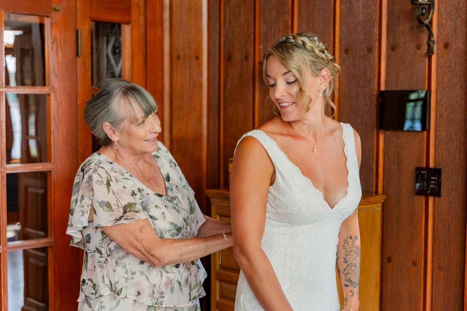 Indian Point Manor Eagle River Wisconsin Wedding