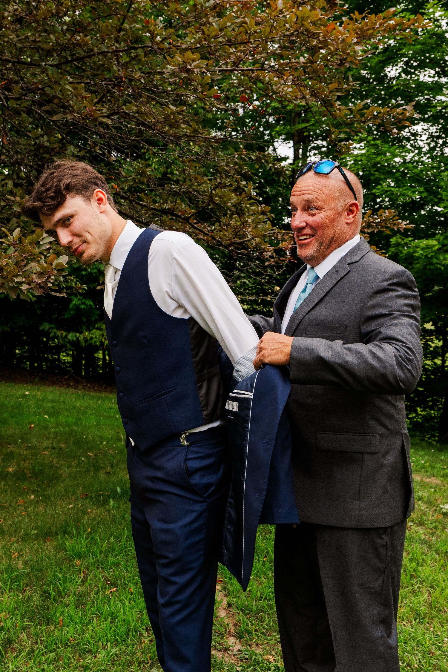 upper peninsula of michigan Escanaba wedding photographer