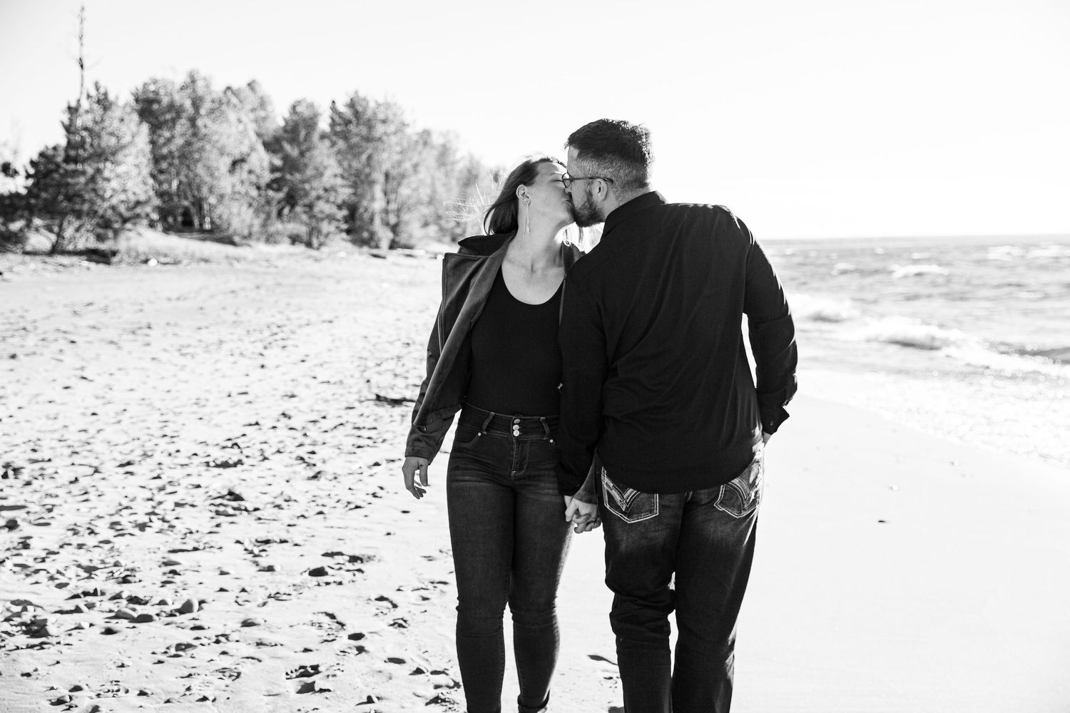 upper peninsula of michigan engagement photographer