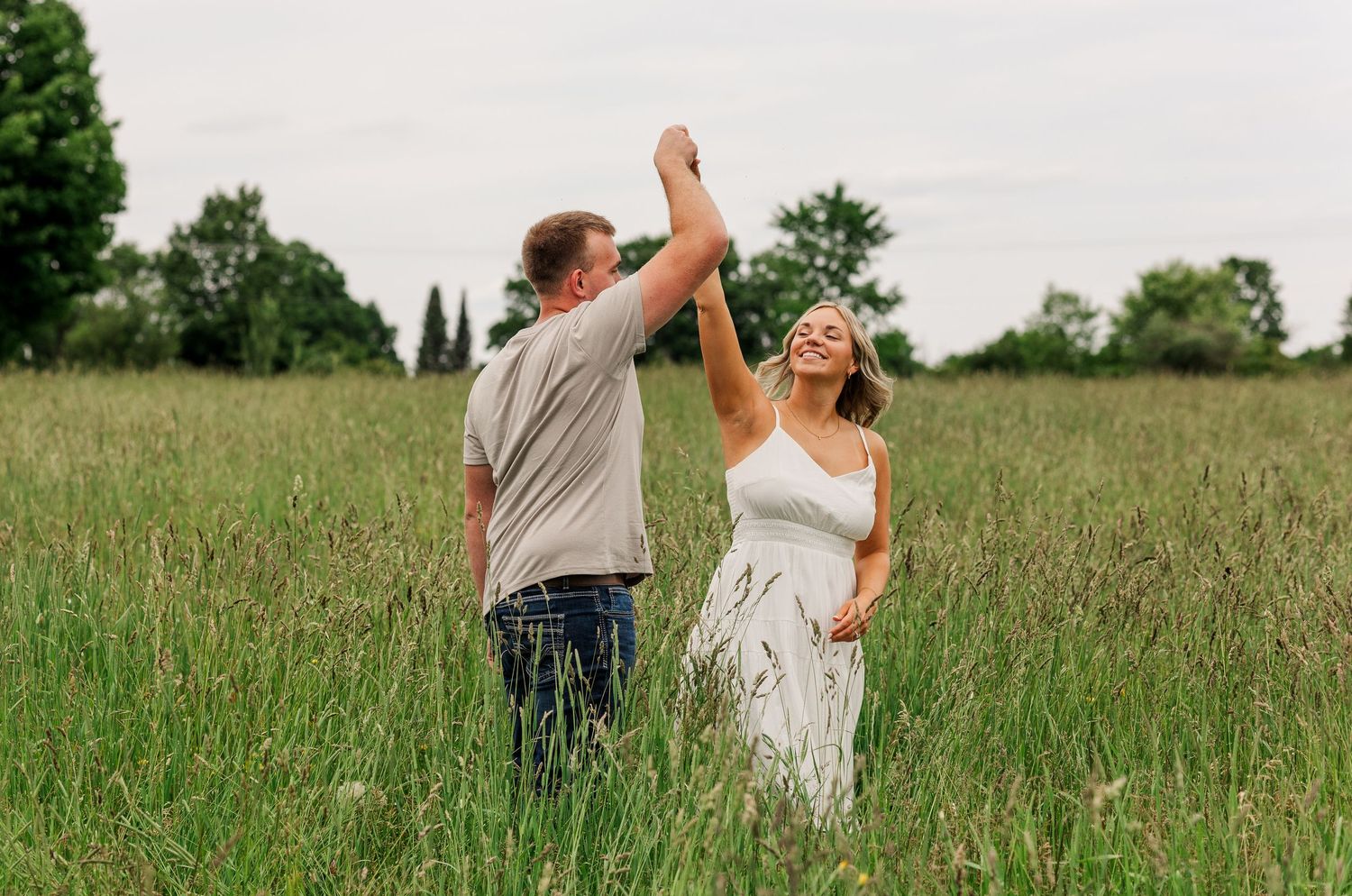 Crystal Falls Michigan Wedding and Engagement session photographer