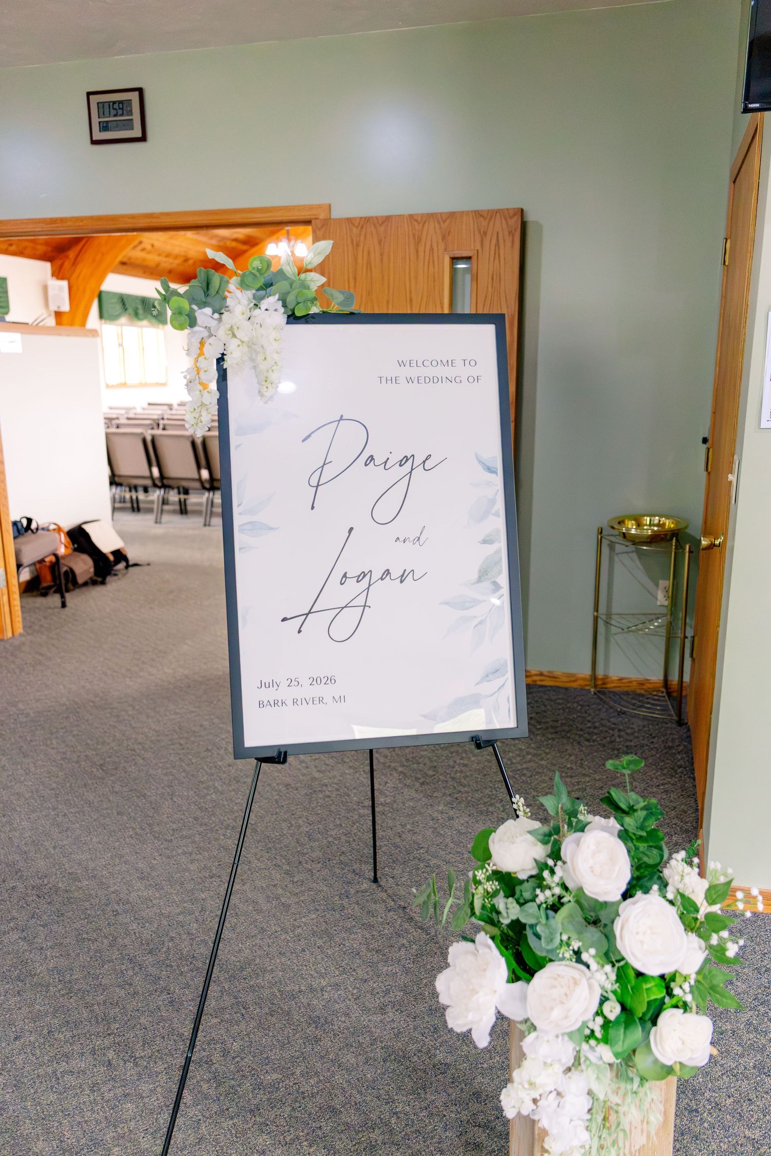 upper peninsula of michigan Escanaba wedding photographer
