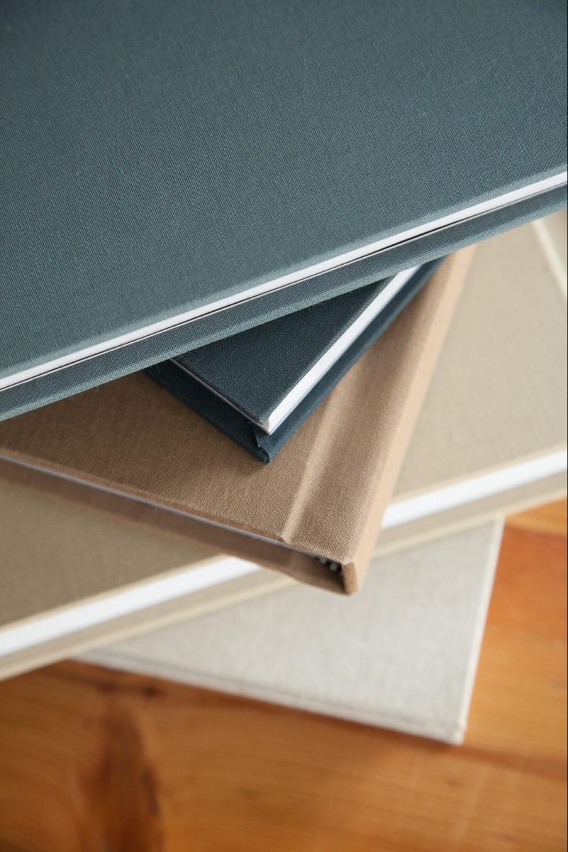 Linen cover wedding album with custom design