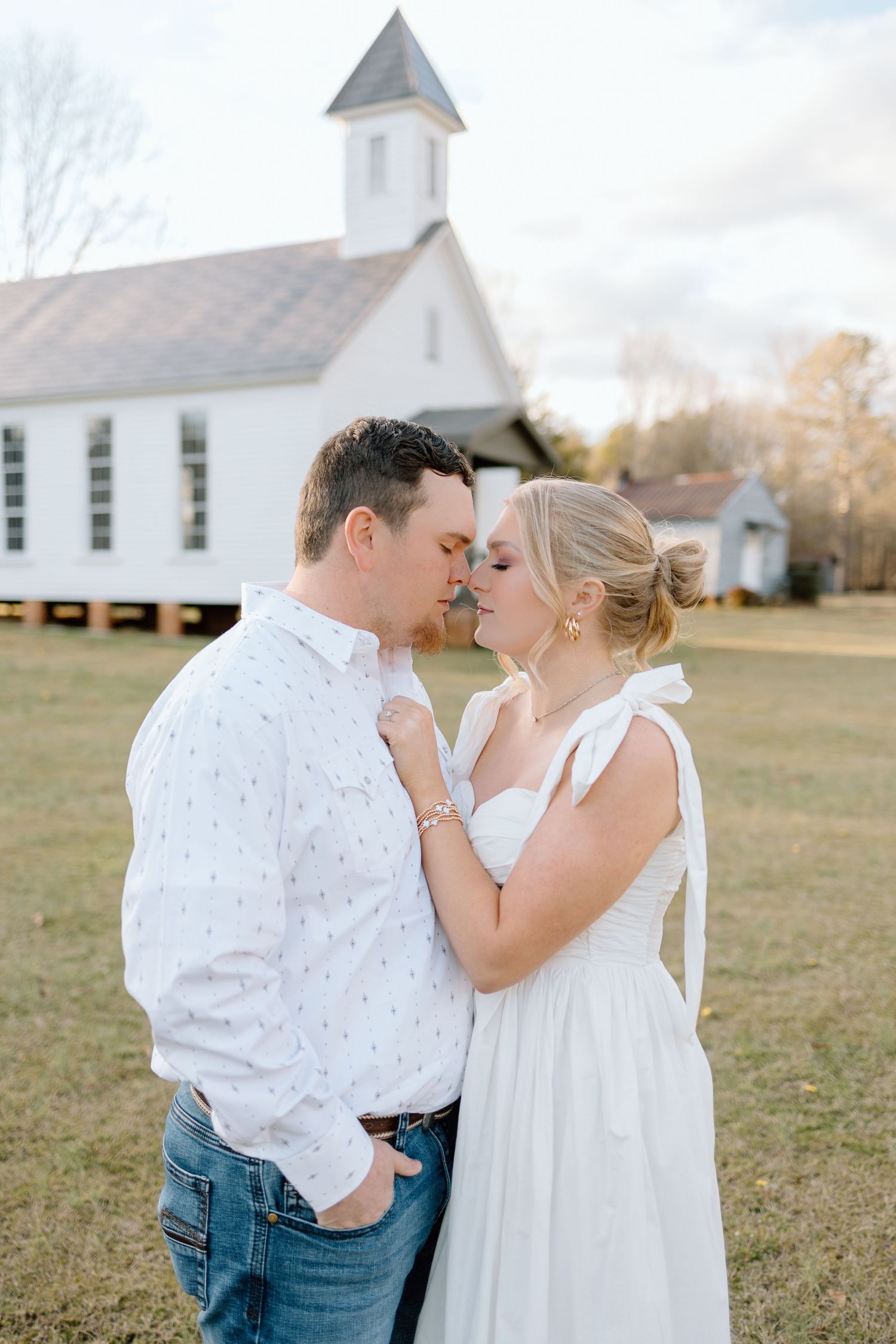 Kenzie Brooke Photography offers expert photography services, specializing in portraits, events, and special moments.