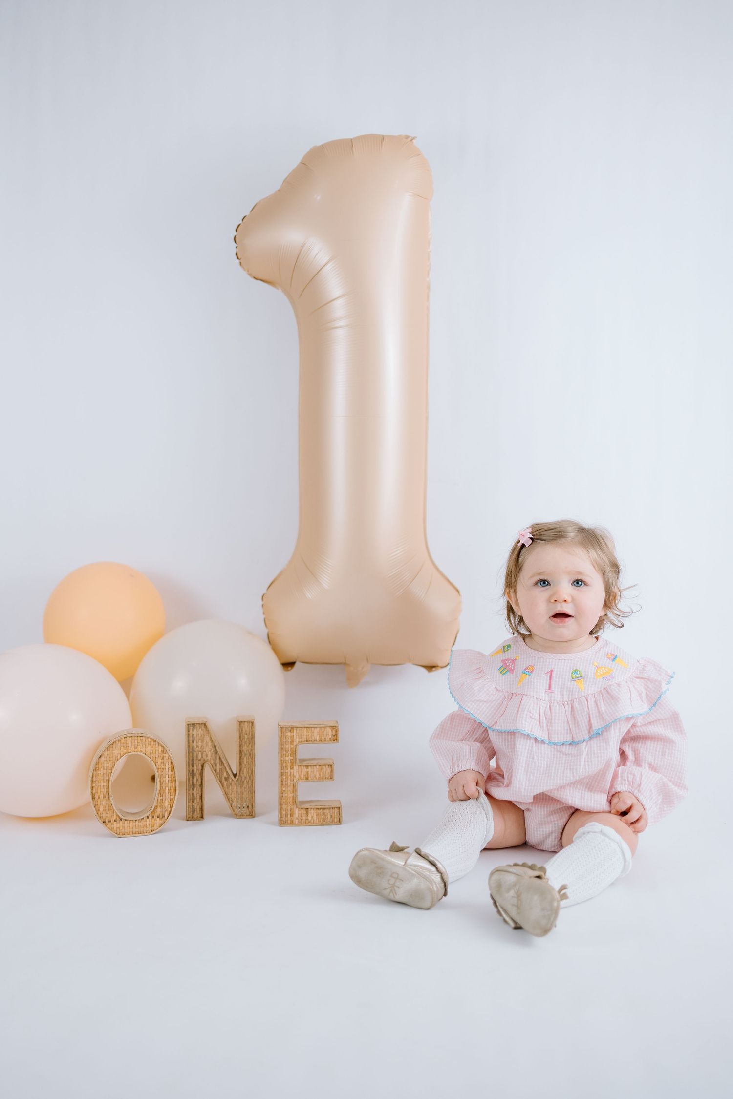 Kenzie Brooke Photography offers expert photography services, specializing in portraits, events, and special moments.