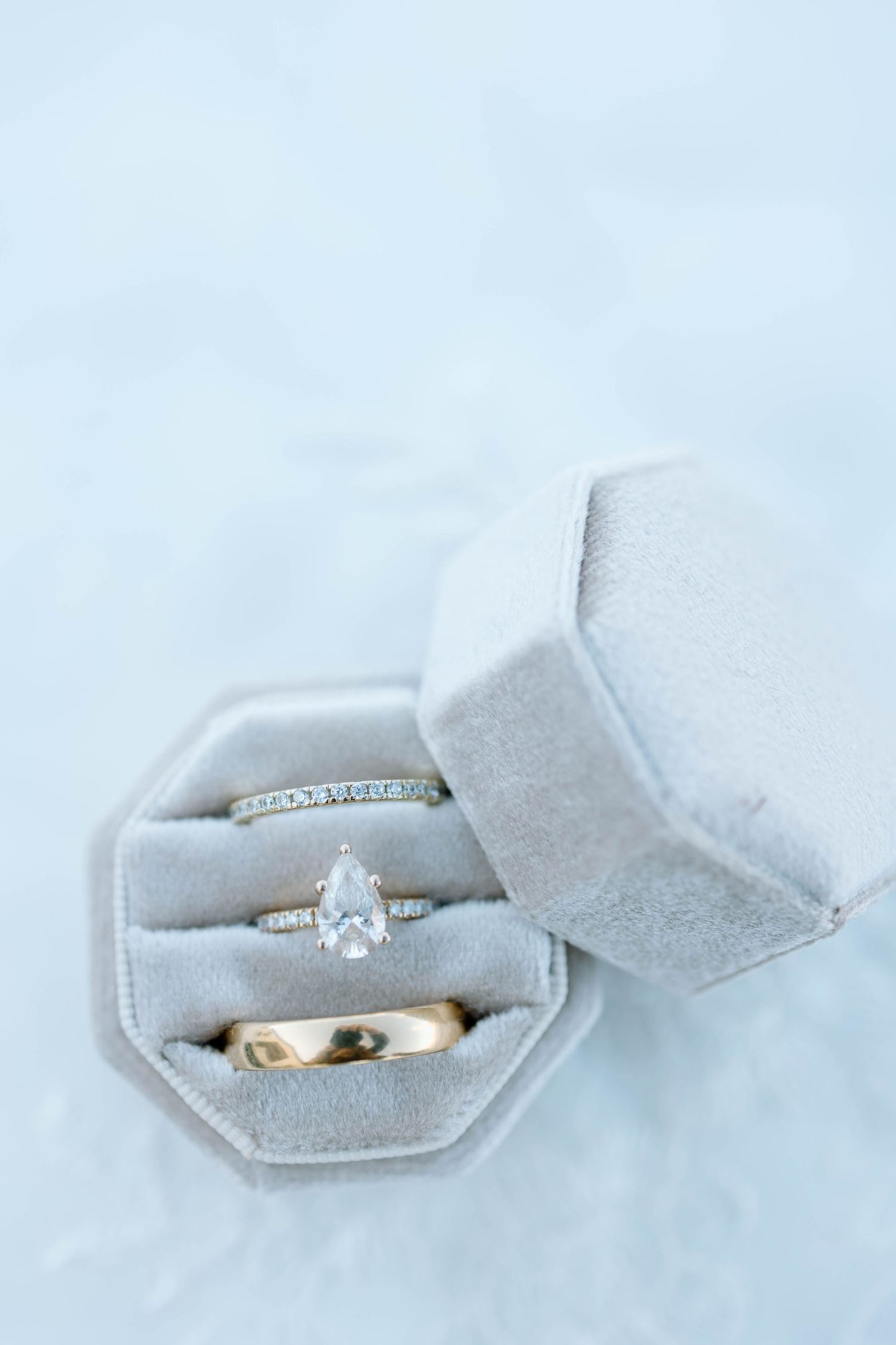Kenzie Brooke Photography offers expert photography services, specializing in portraits, events, and special moments.