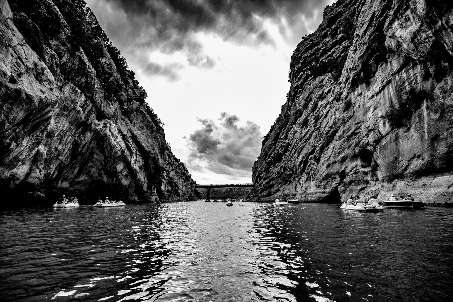 Paysage immortalisé, ambiance graphique, lumière contrastée